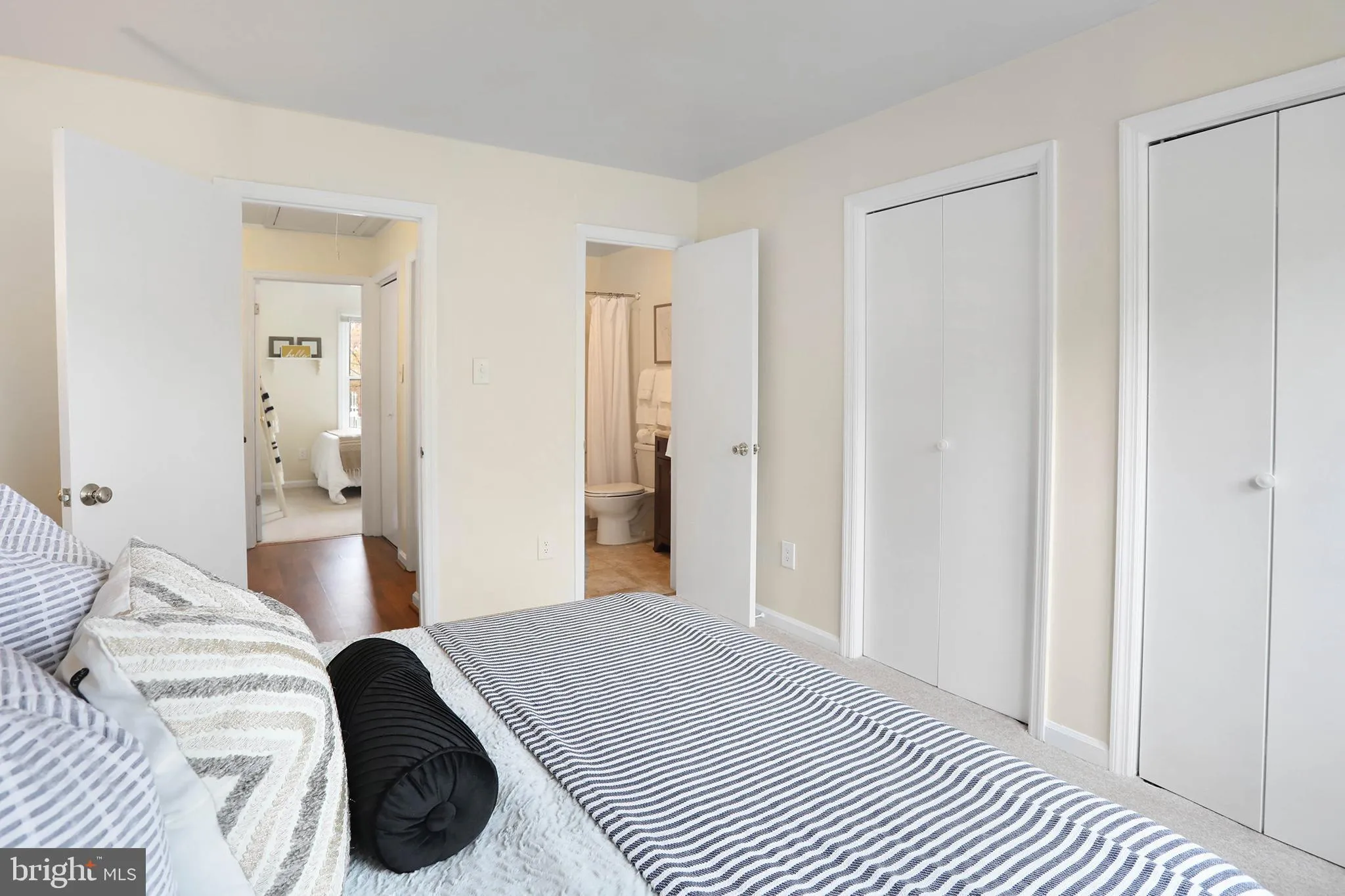 Leesburg, Virginia 20175, United States, 2 Bedrooms Bedrooms, ,2 BathroomsBathrooms,Residential,Active,105055