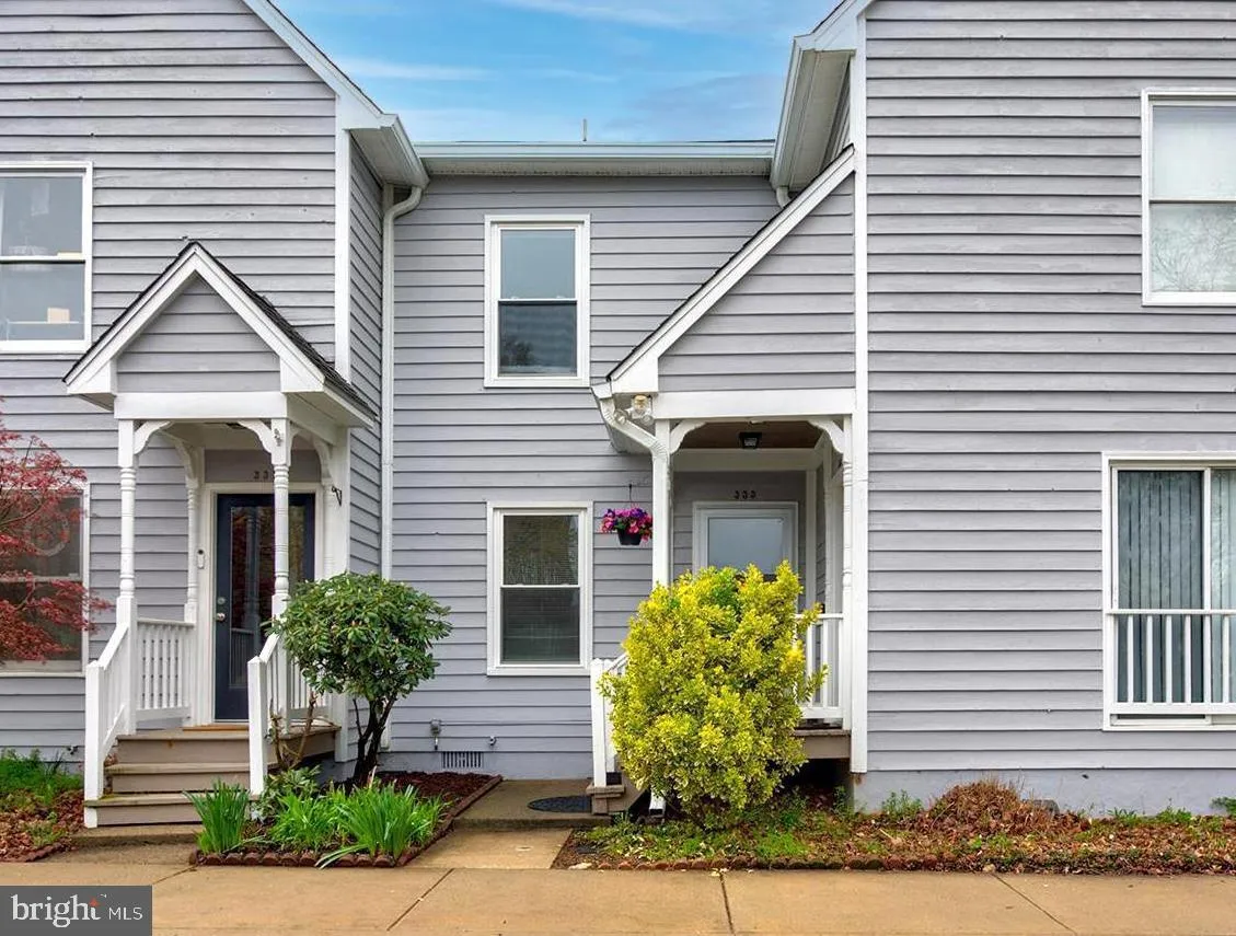 Leesburg, Virginia 20175, United States, 2 Bedrooms Bedrooms, ,2 BathroomsBathrooms,Residential,Active,105055