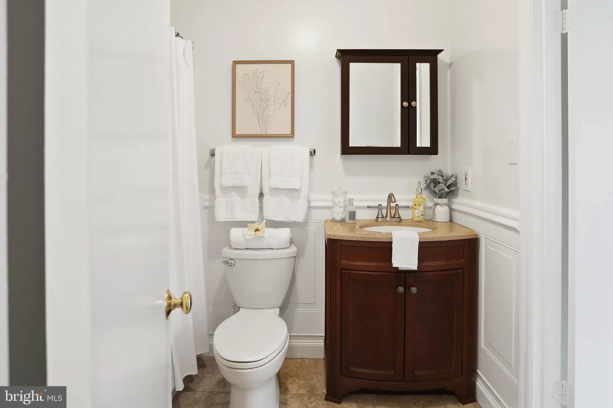 Leesburg, Virginia 20175, United States, 2 Bedrooms Bedrooms, ,2 BathroomsBathrooms,Residential,Active,105055