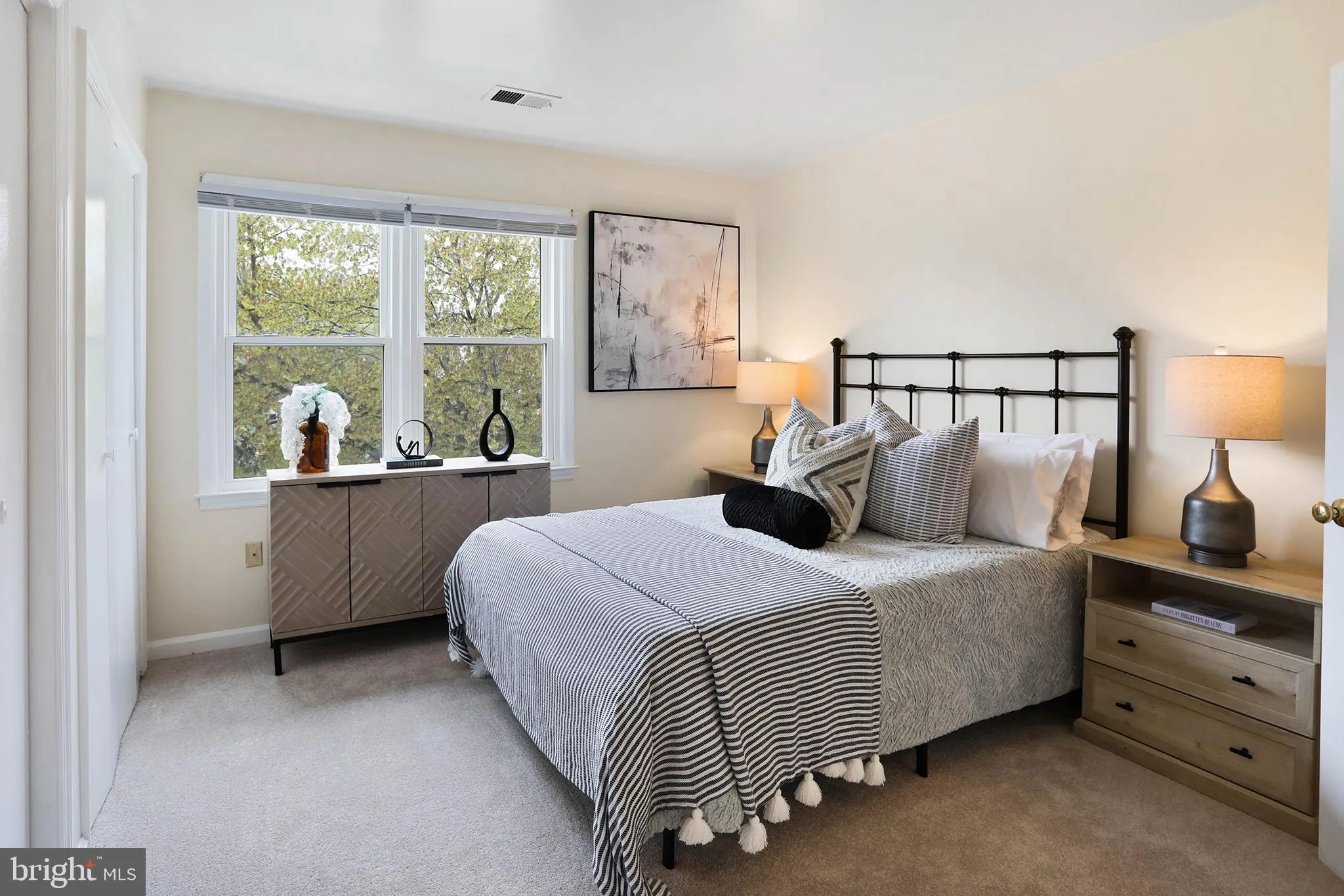 Leesburg, Virginia 20175, United States, 2 Bedrooms Bedrooms, ,2 BathroomsBathrooms,Residential,Active,105055