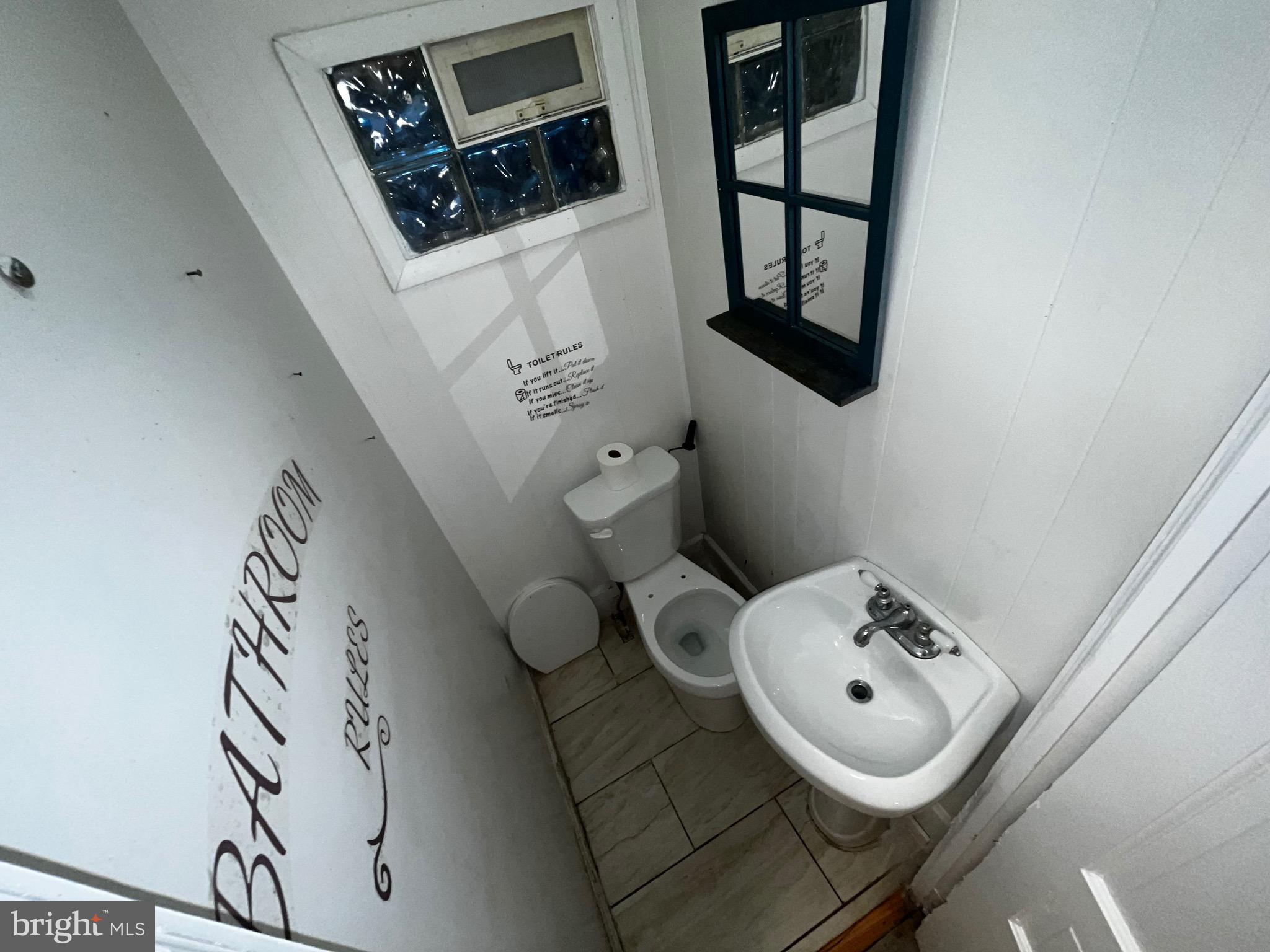 PHILADELPHIA (NORTH) - Residential Lease