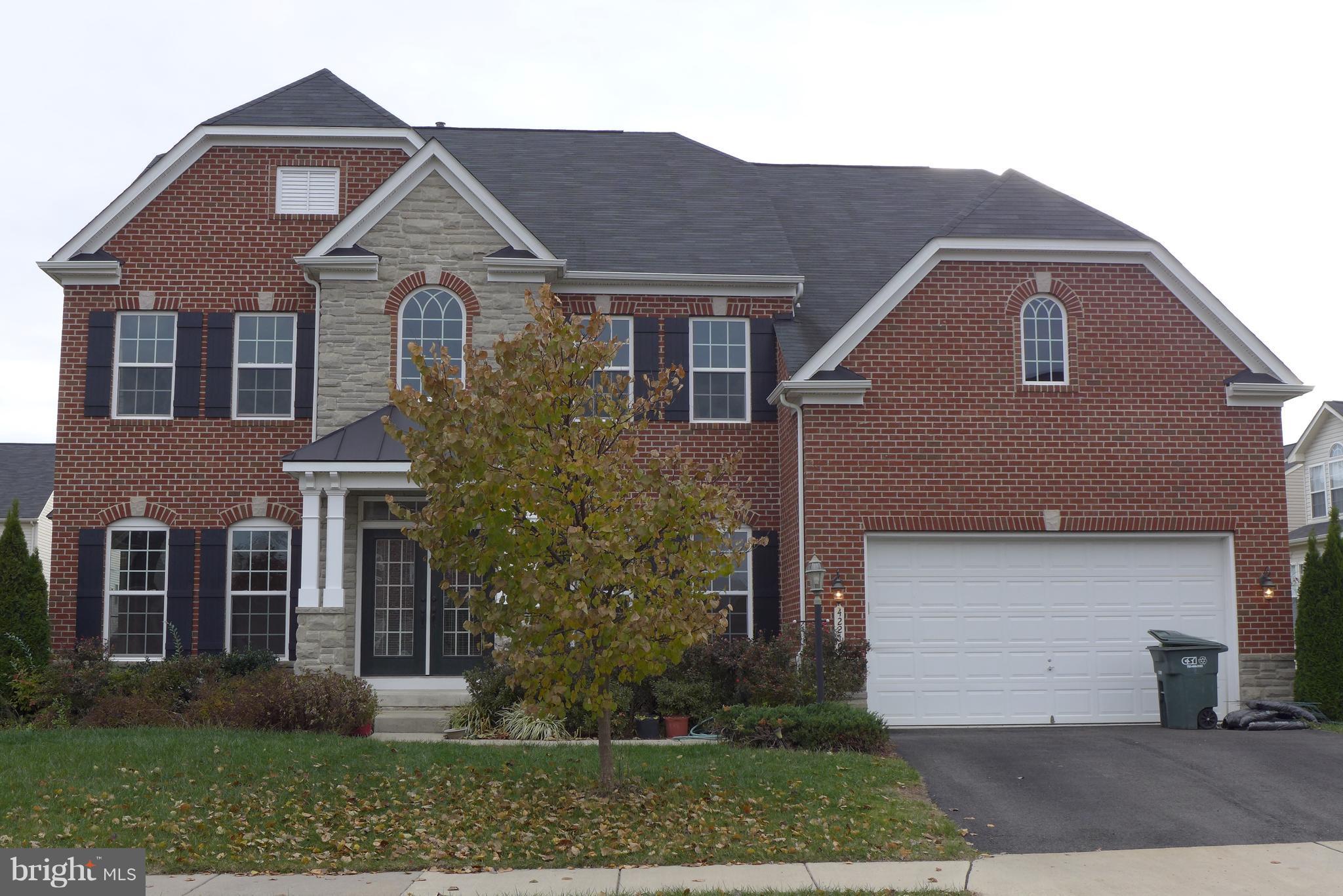 LITTLE RIVER COMMONS - Residential Lease