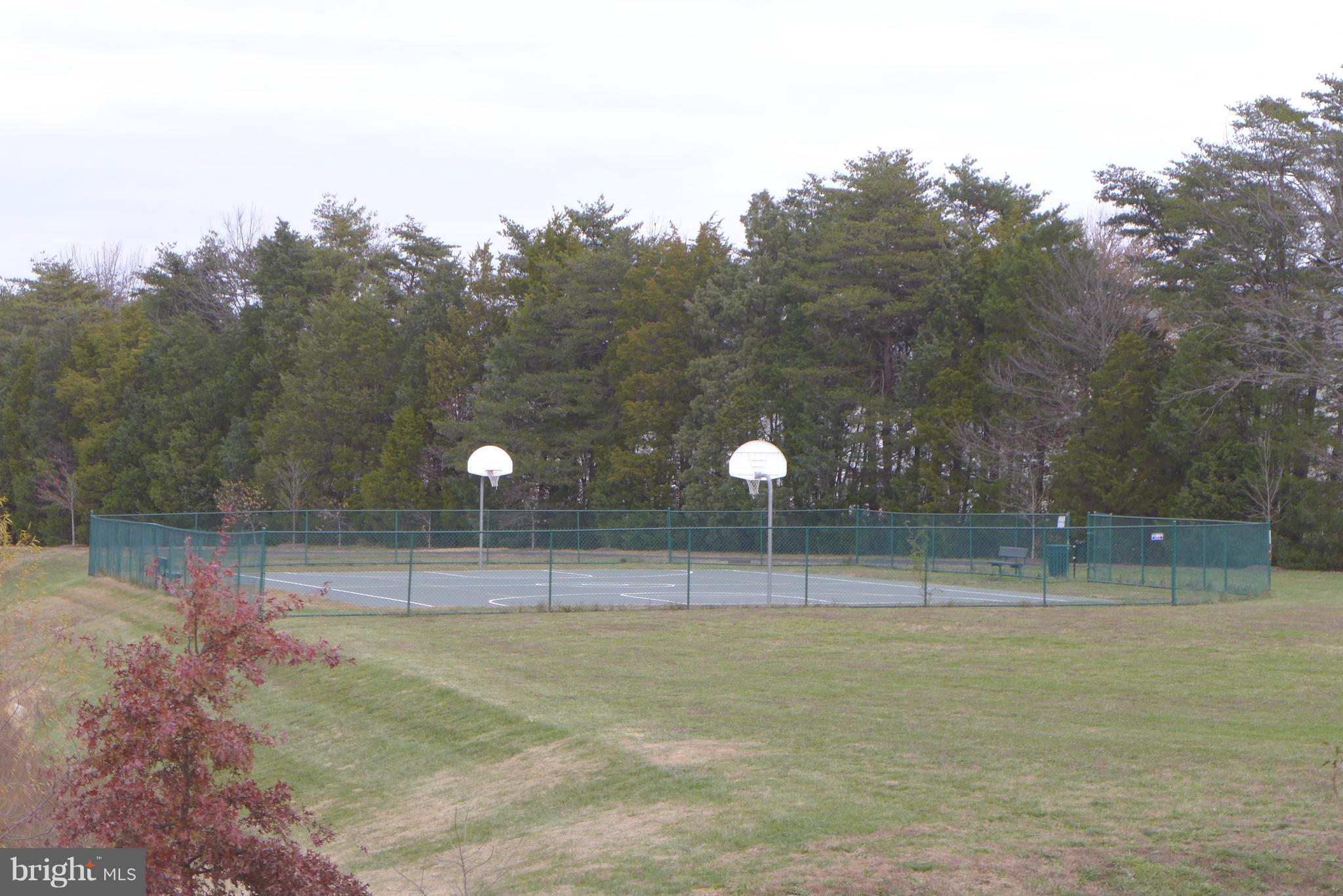 LITTLE RIVER COMMONS - Residential Lease