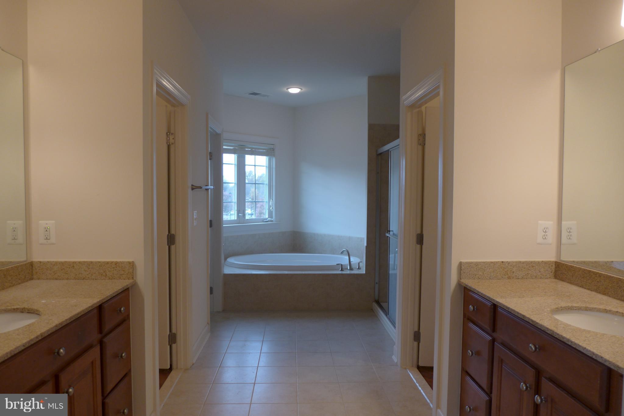 LITTLE RIVER COMMONS - Residential Lease