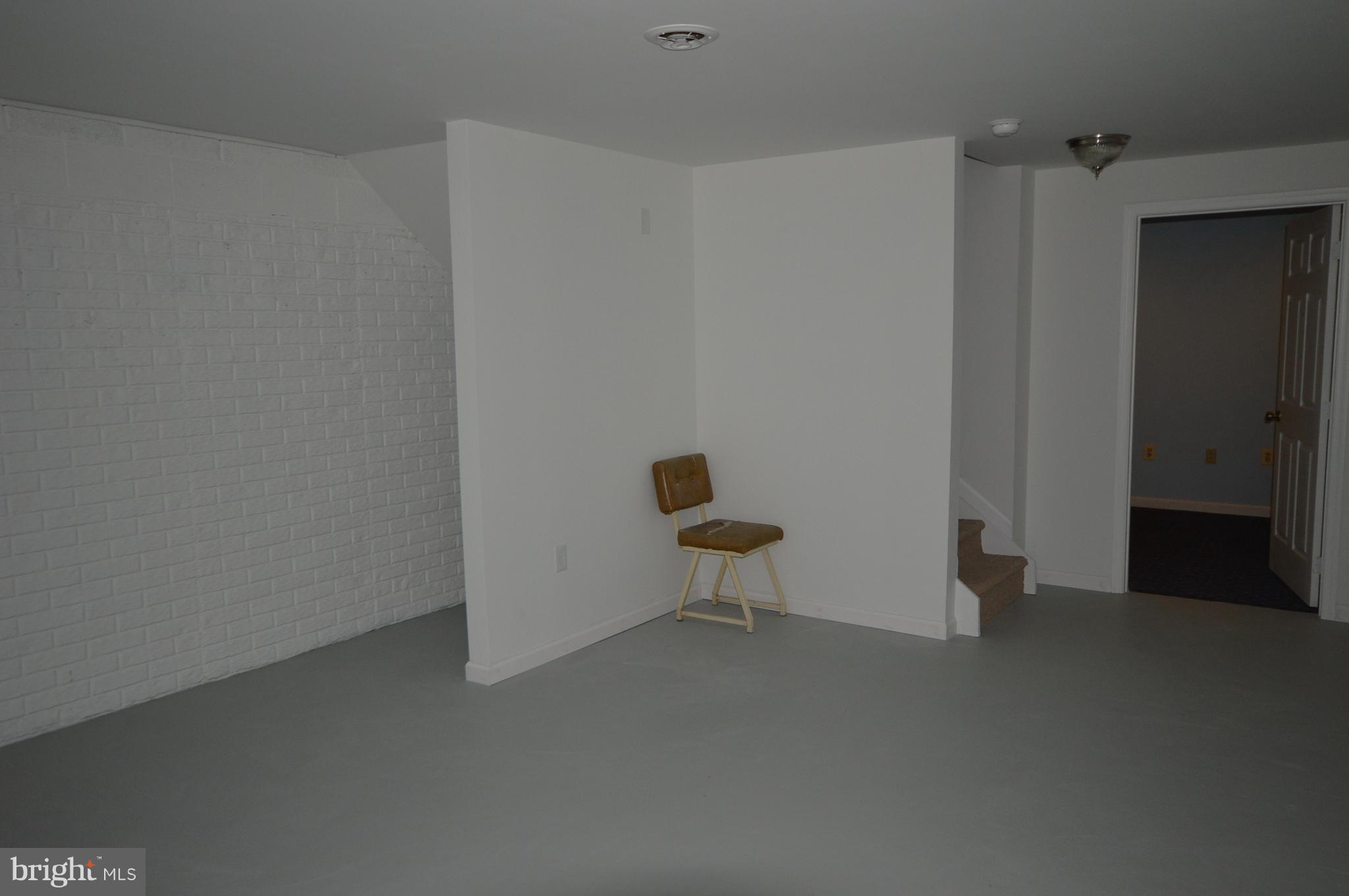 MADDEX FARM - Residential Lease