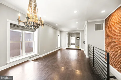 MLS: DCDC2185104