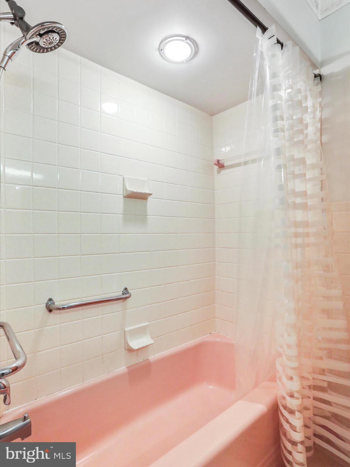 ORCHARD HILLS - Residential