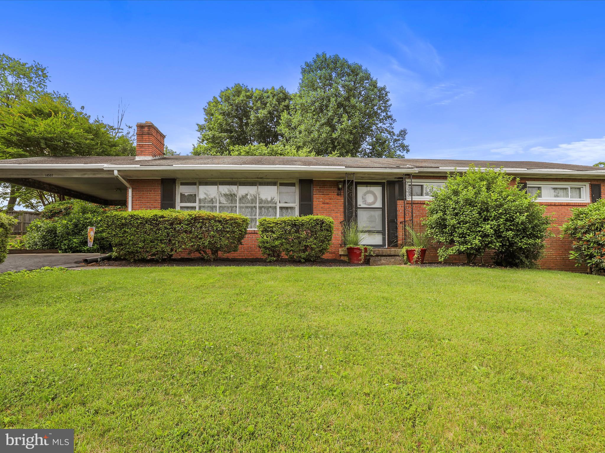 ORCHARD HILLS - Residential