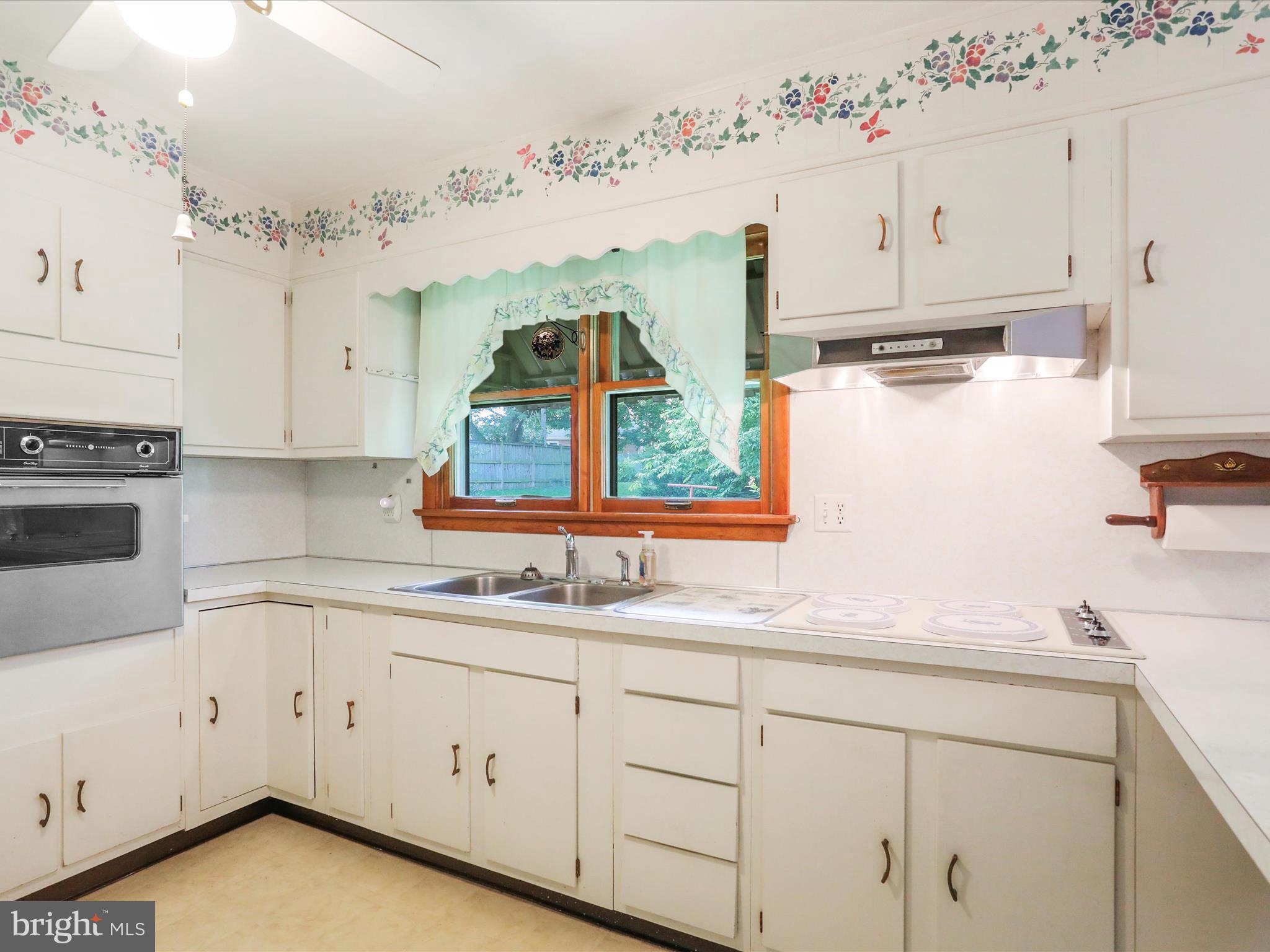 ORCHARD HILLS - Residential