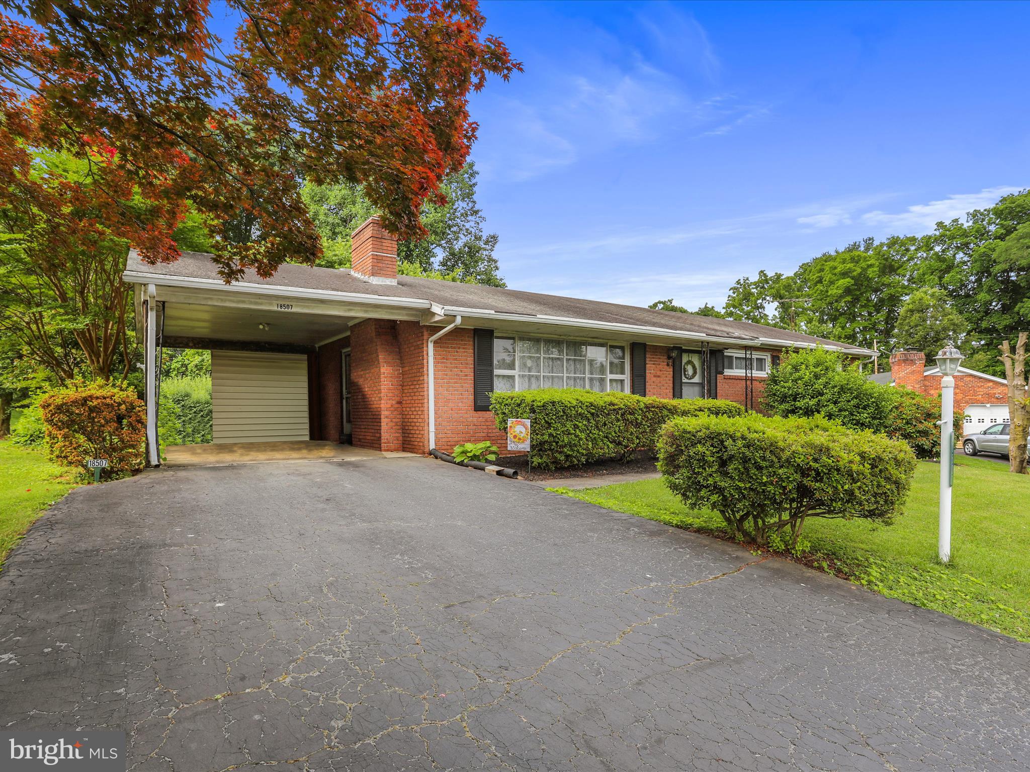 ORCHARD HILLS - Residential