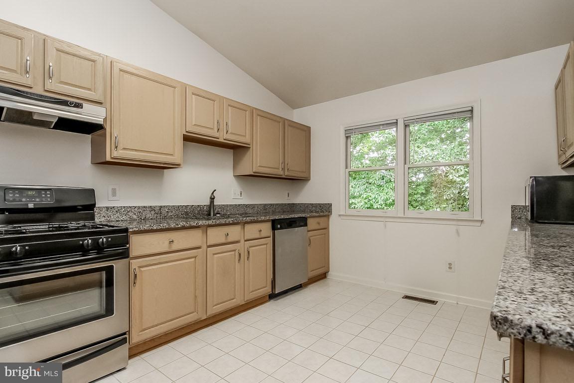 MANTUA HILLS - Residential Lease