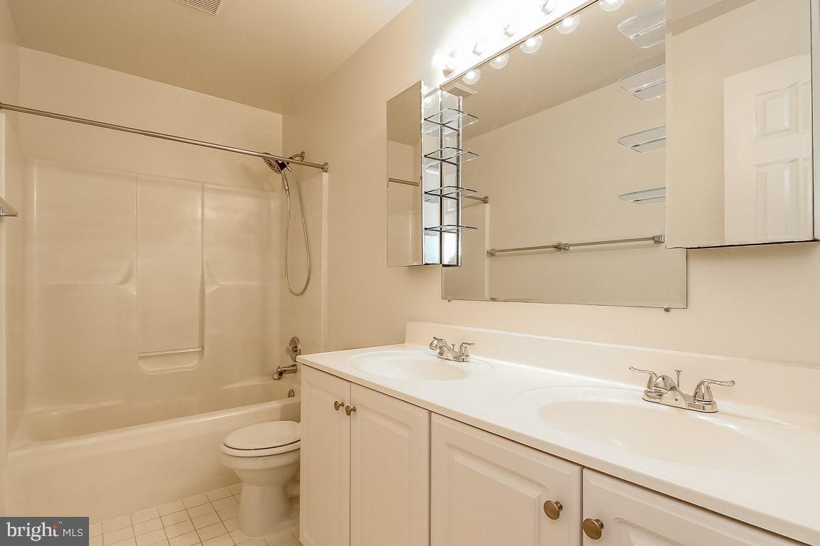 MANTUA HILLS - Residential Lease