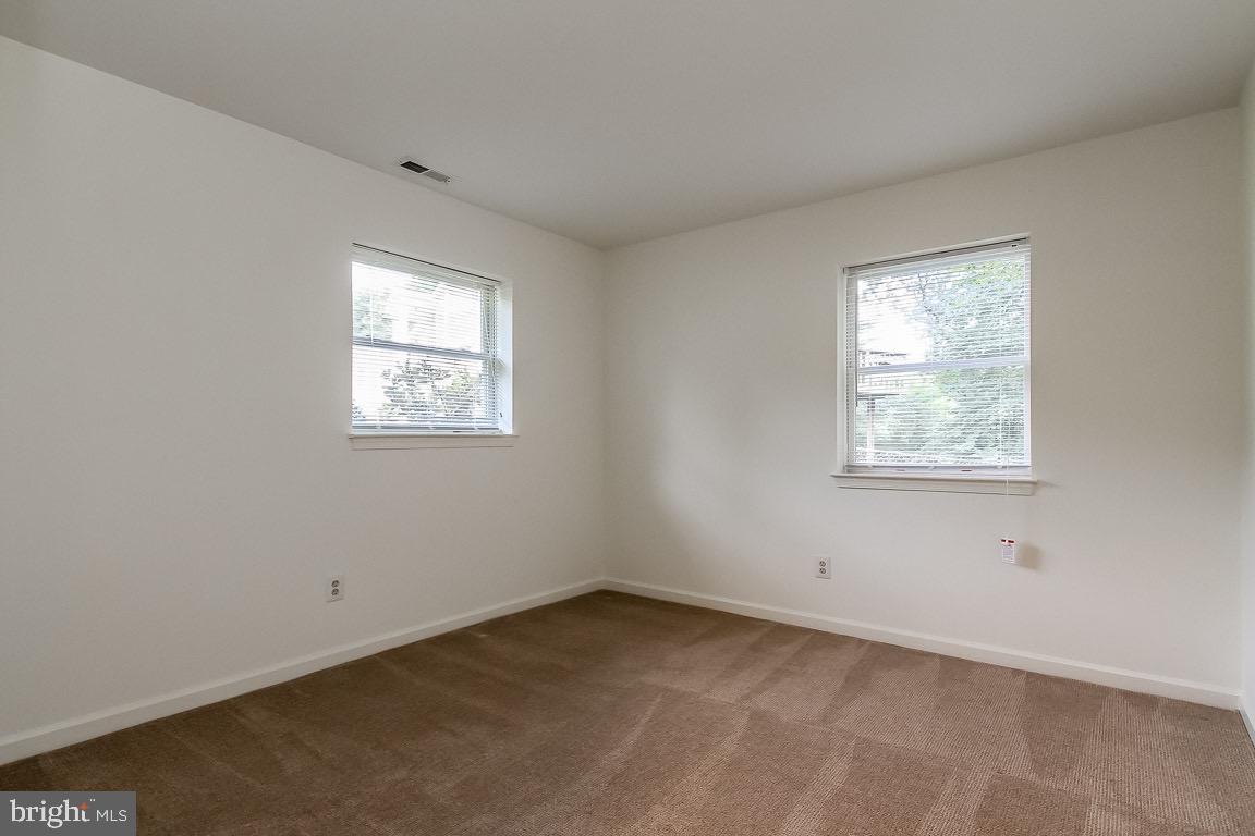 MANTUA HILLS - Residential Lease