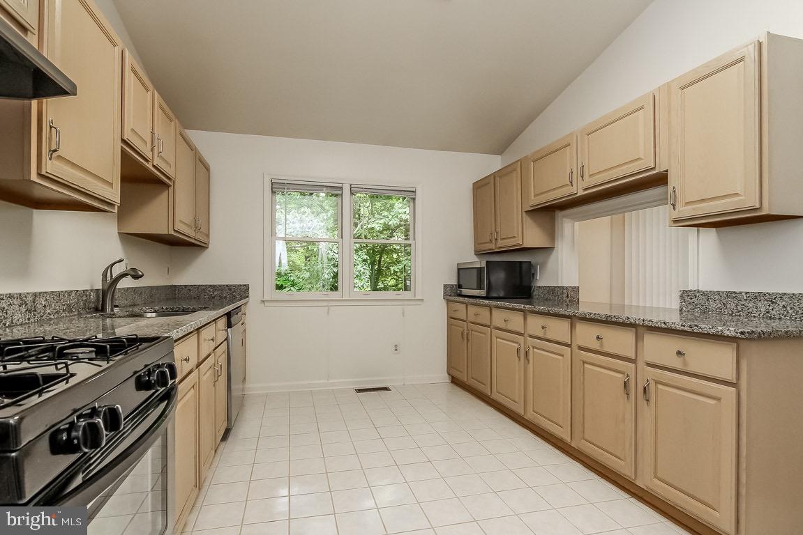 MANTUA HILLS - Residential Lease