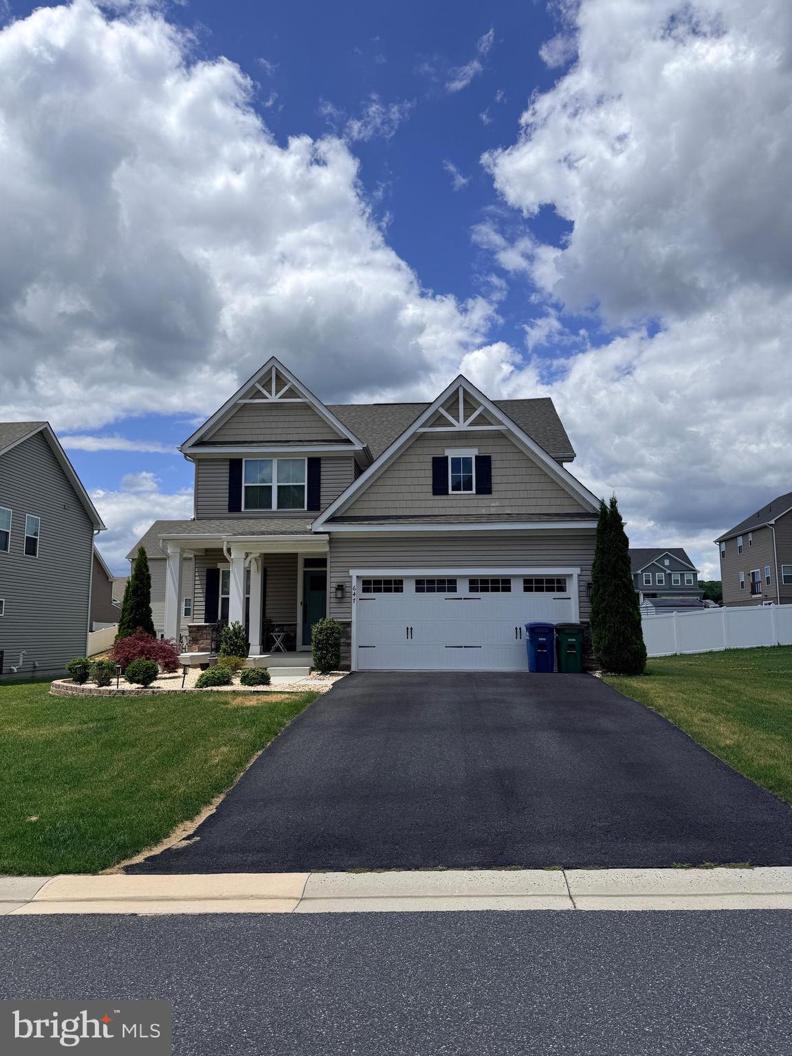 647 FALCON LANE