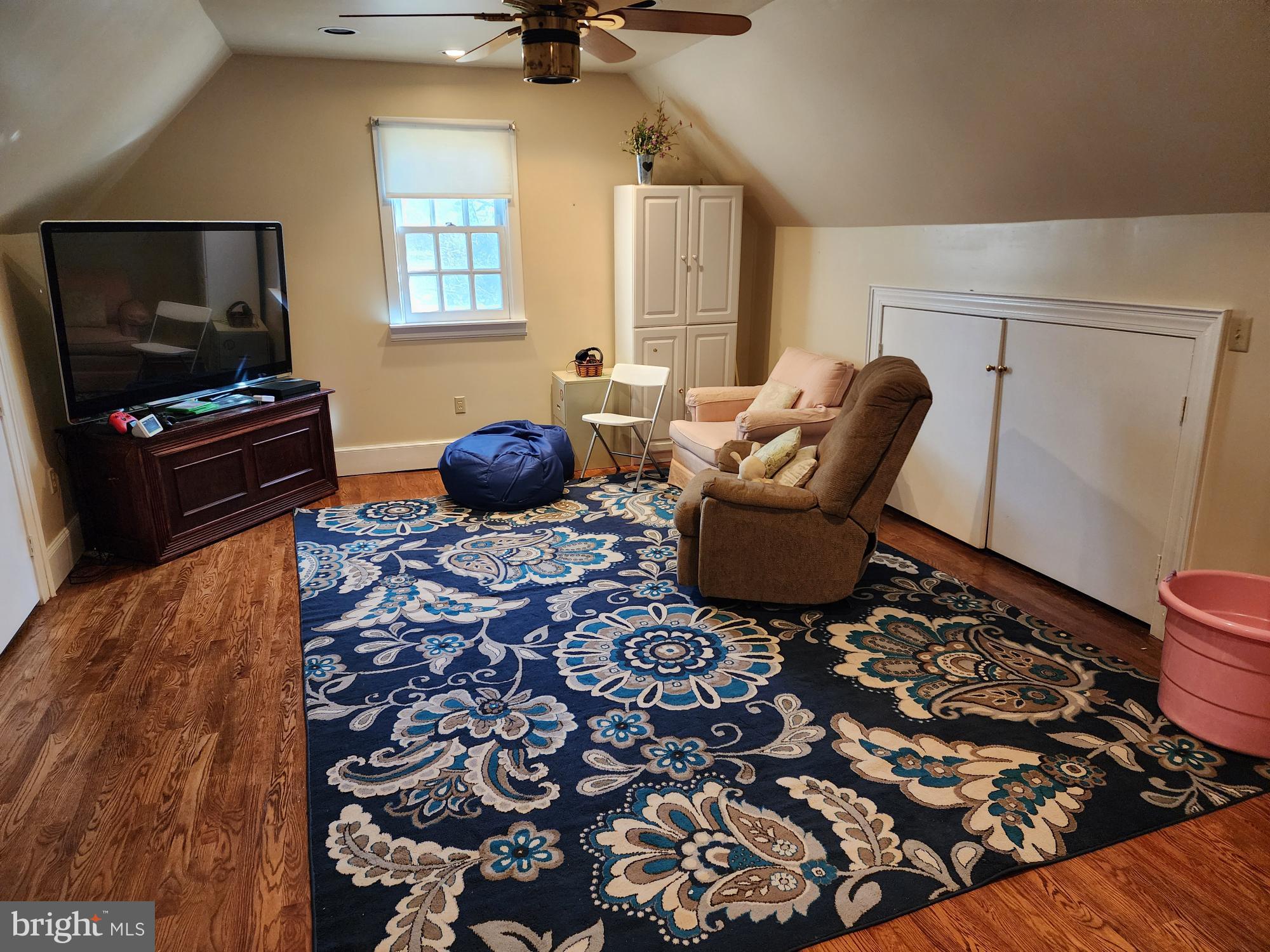 CHATEAU-GAI - Residential