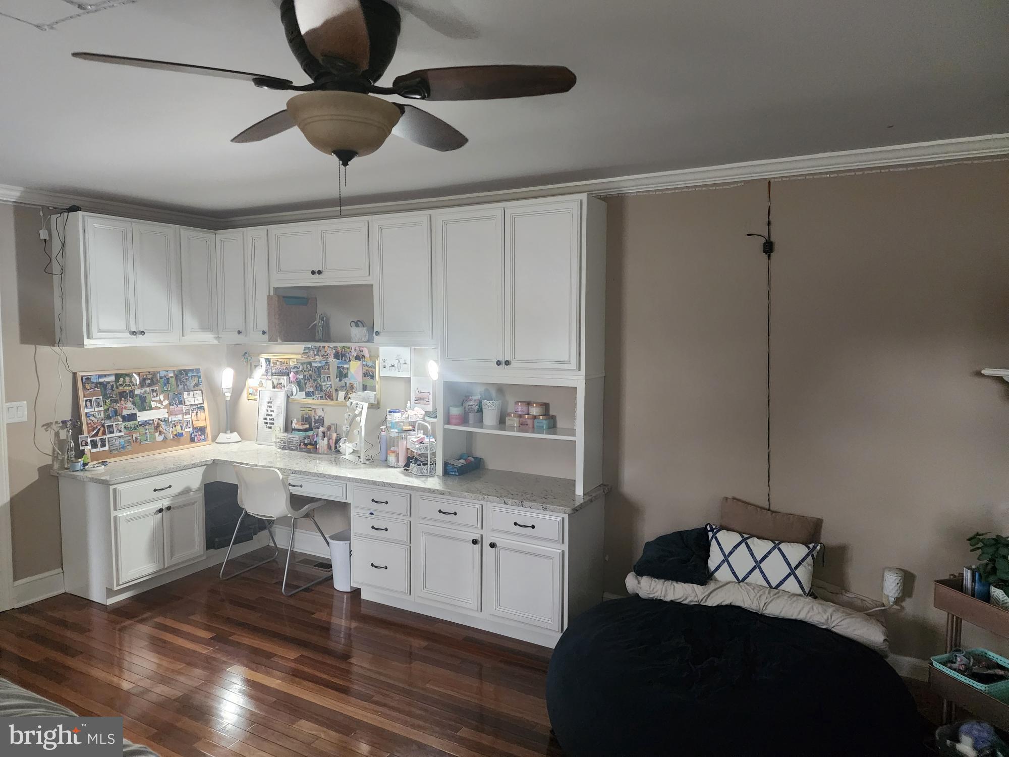 CHATEAU-GAI - Residential