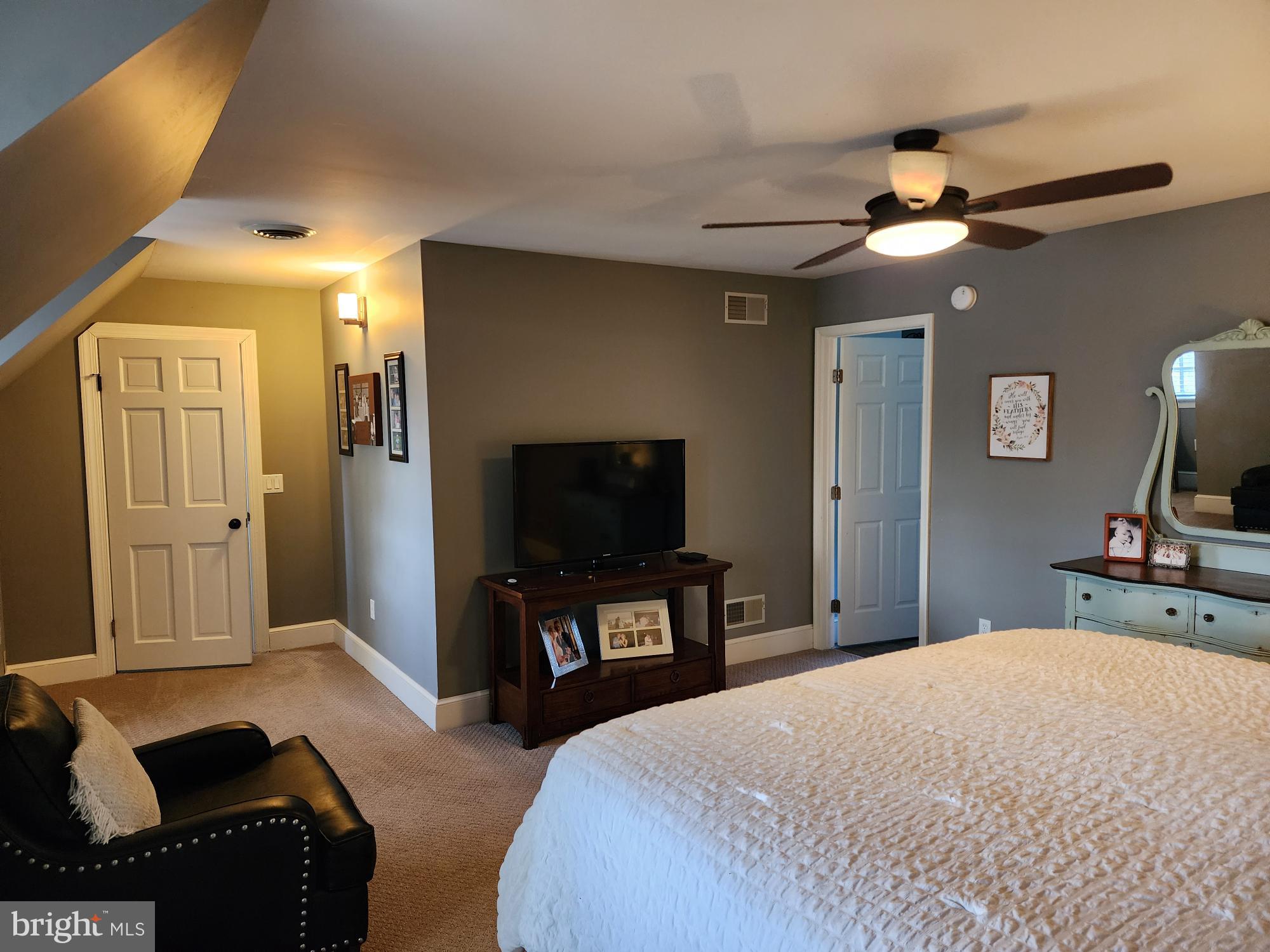 CHATEAU-GAI - Residential