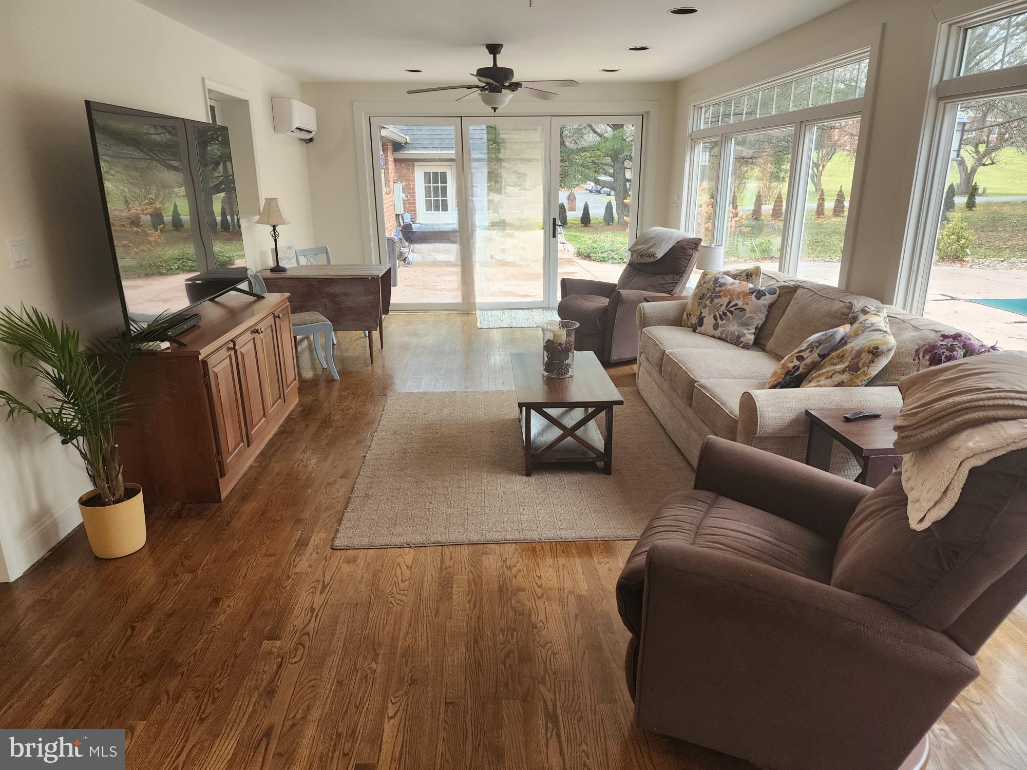 CHATEAU-GAI - Residential