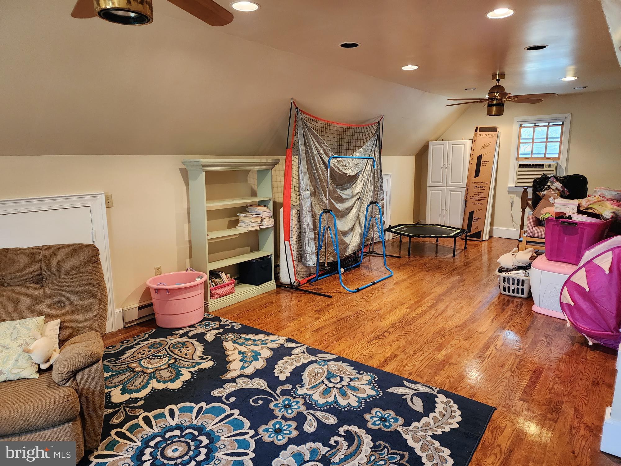 CHATEAU-GAI - Residential