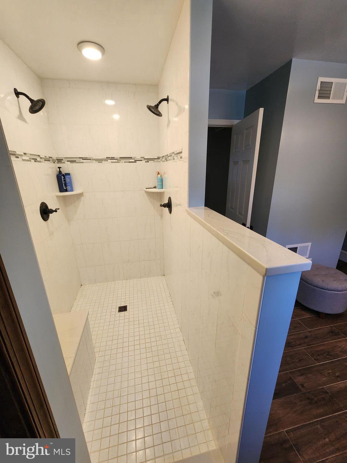 CHATEAU-GAI - Residential