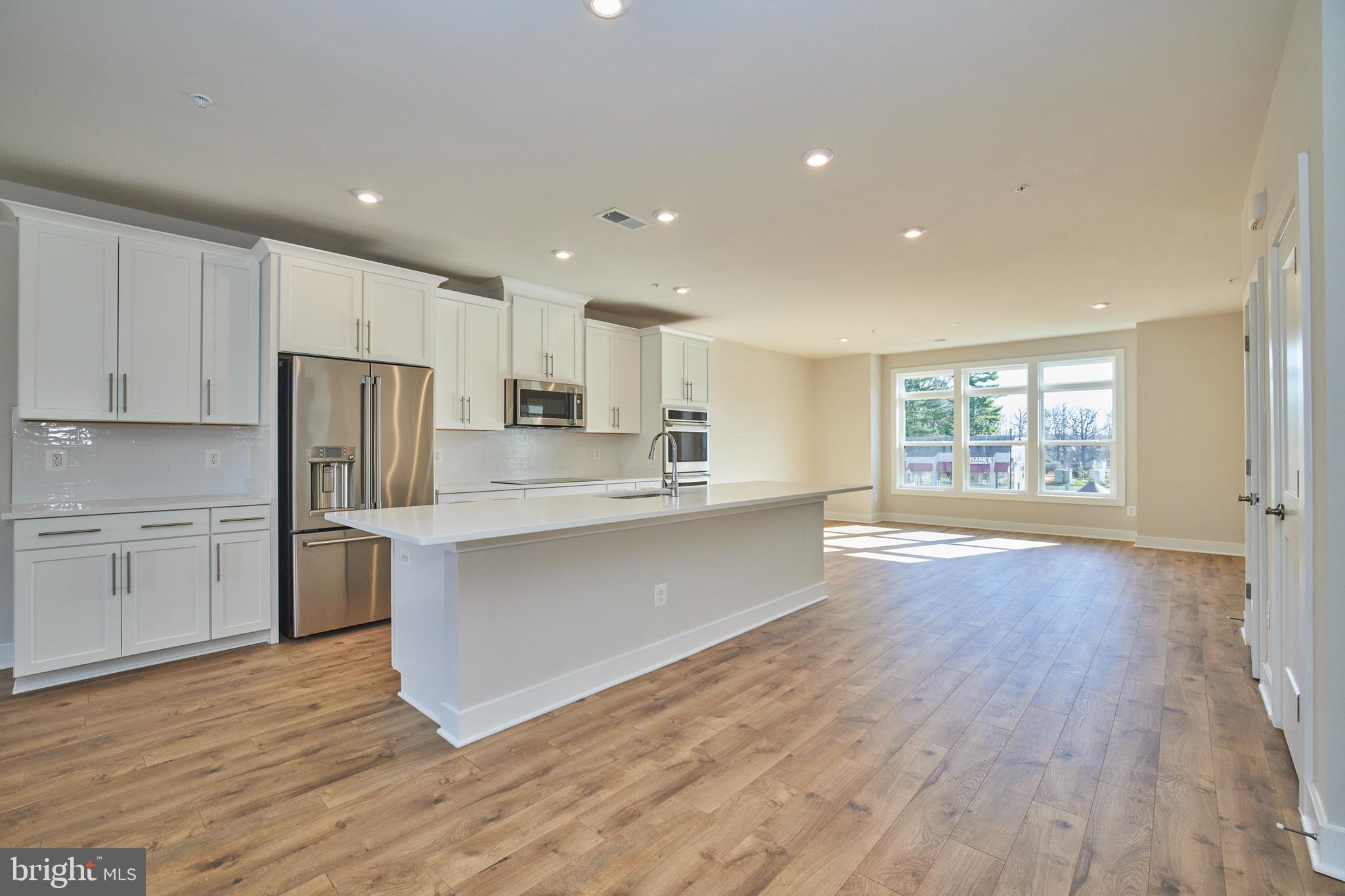 TALL OAKS - Residential