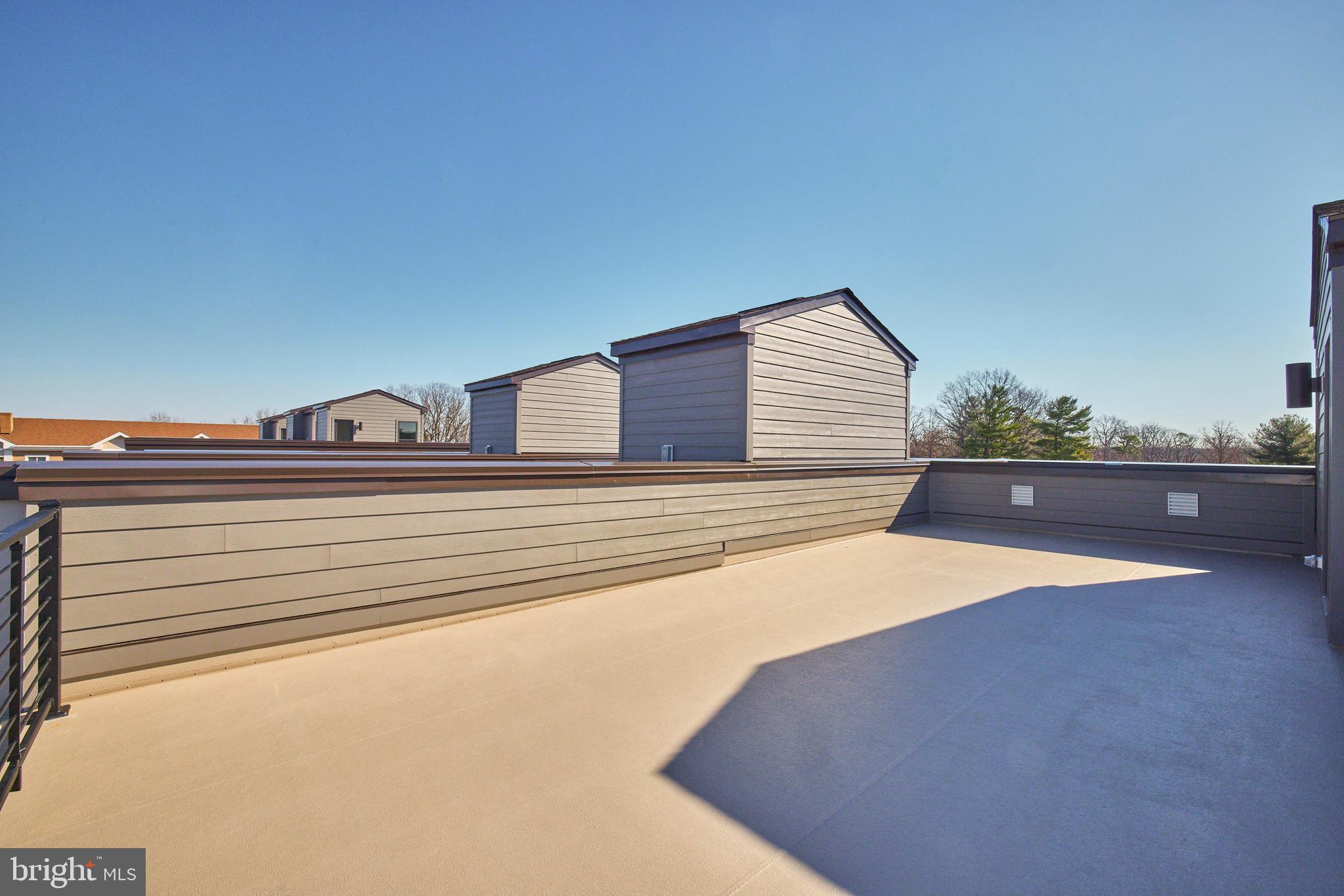 TALL OAKS - Residential