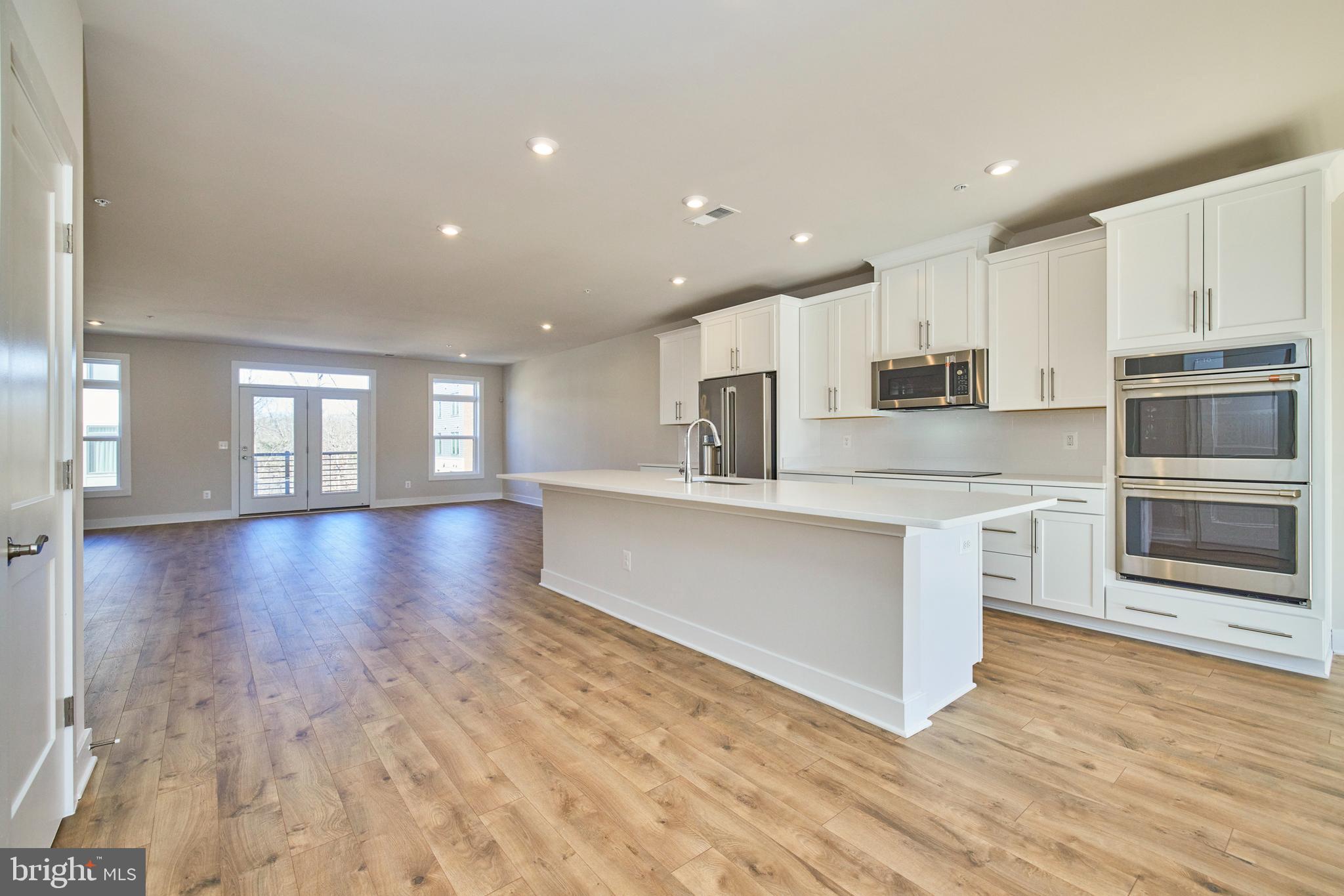 TALL OAKS - Residential