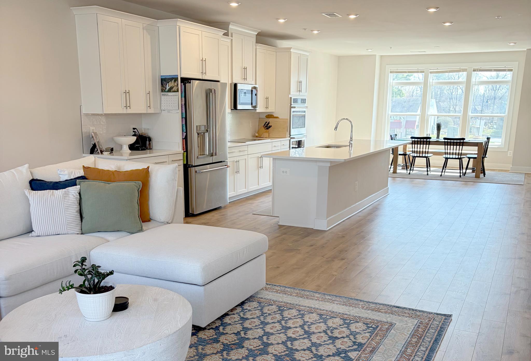 TALL OAKS - Residential
