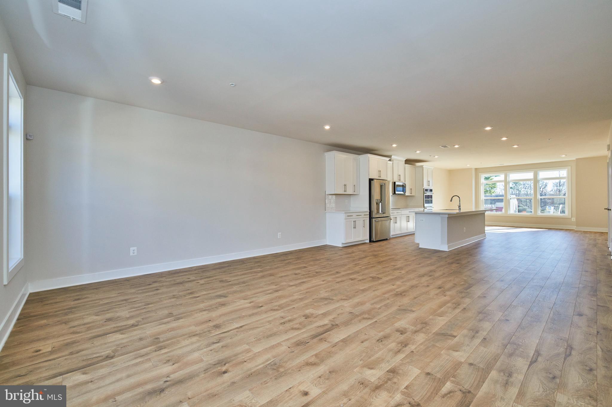 TALL OAKS - Residential