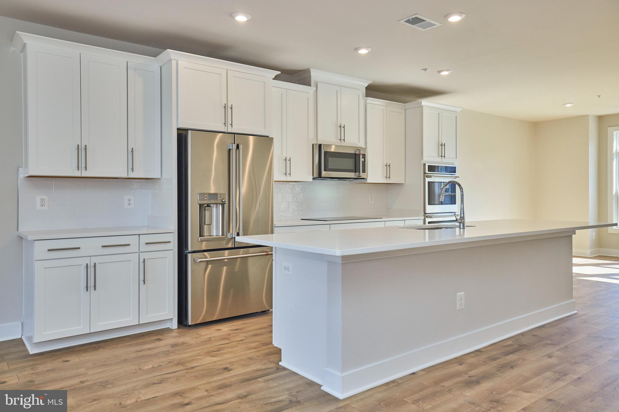 TALL OAKS - Residential