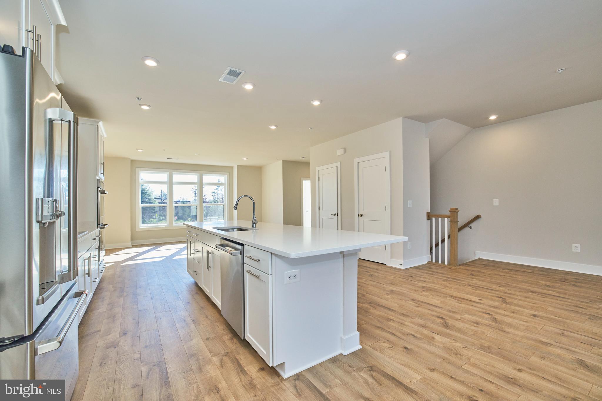 TALL OAKS - Residential