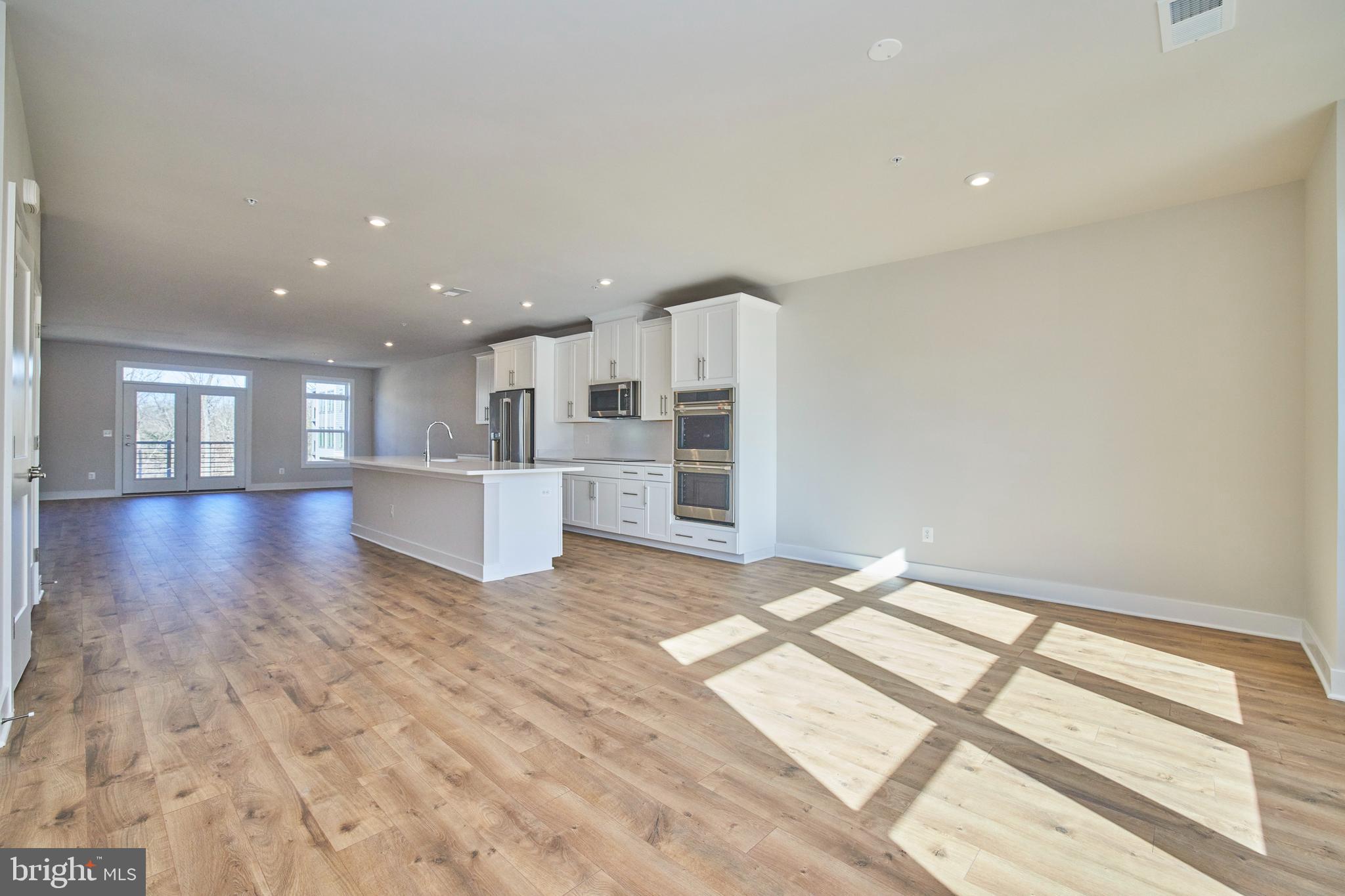 TALL OAKS - Residential