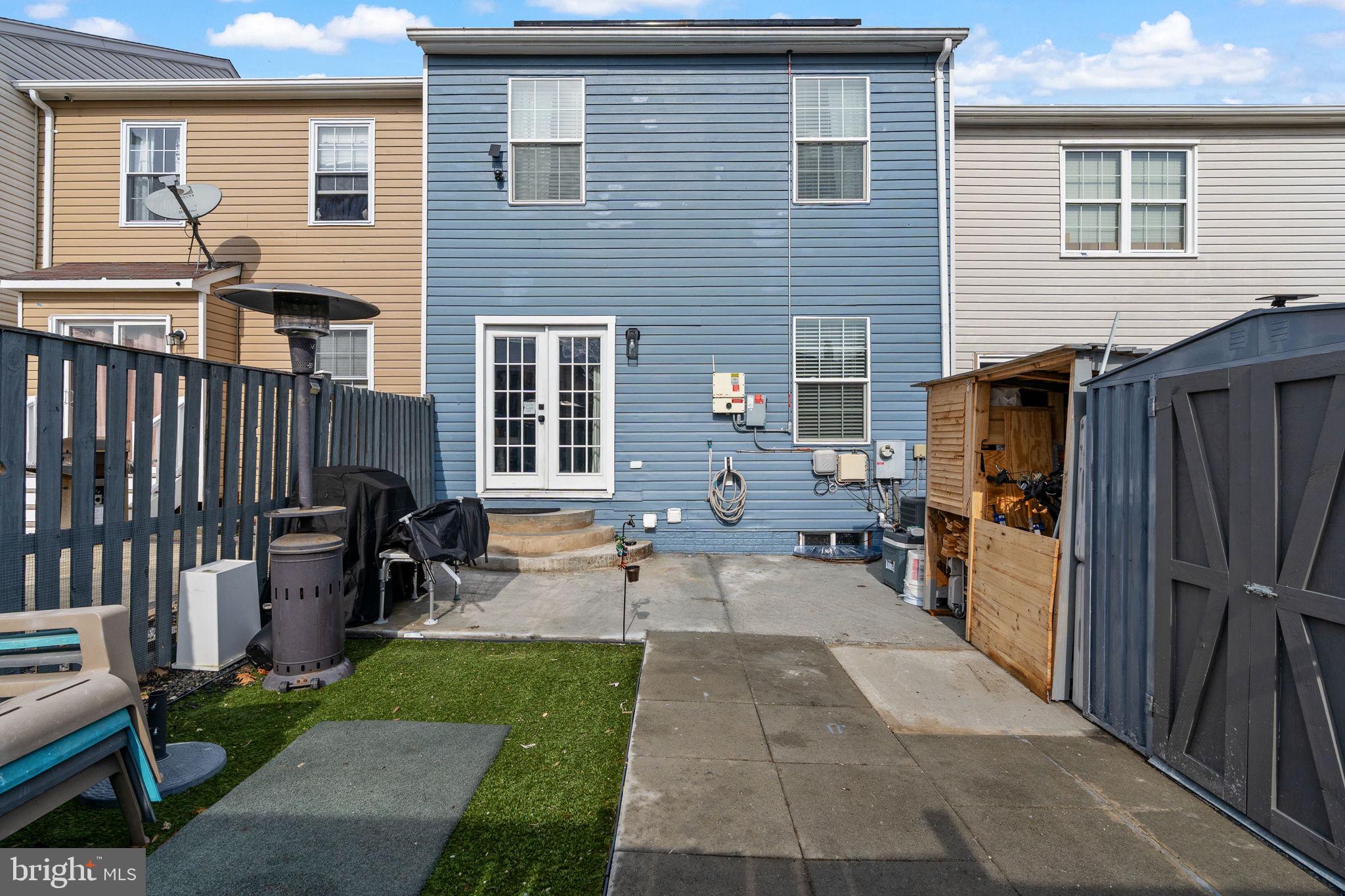 WILLIAMSTOWN - Residential