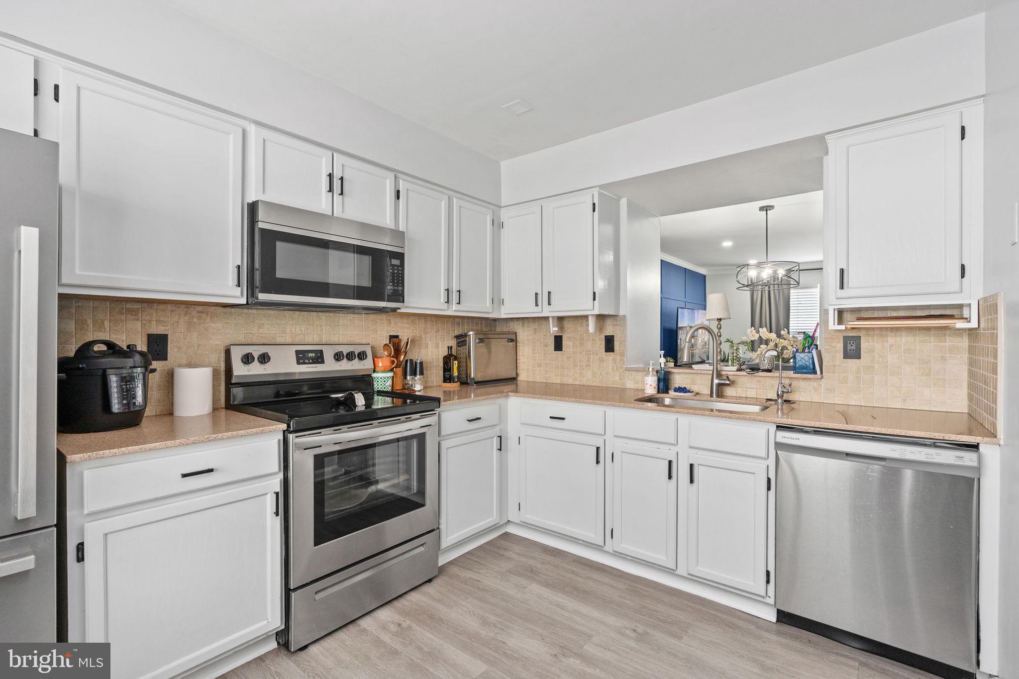 WILLIAMSTOWN - Residential