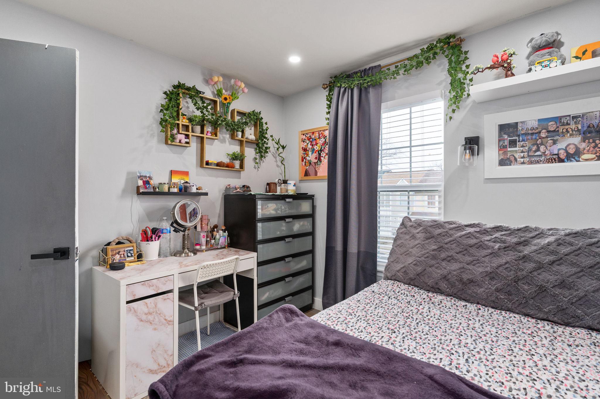 WILLIAMSTOWN - Residential