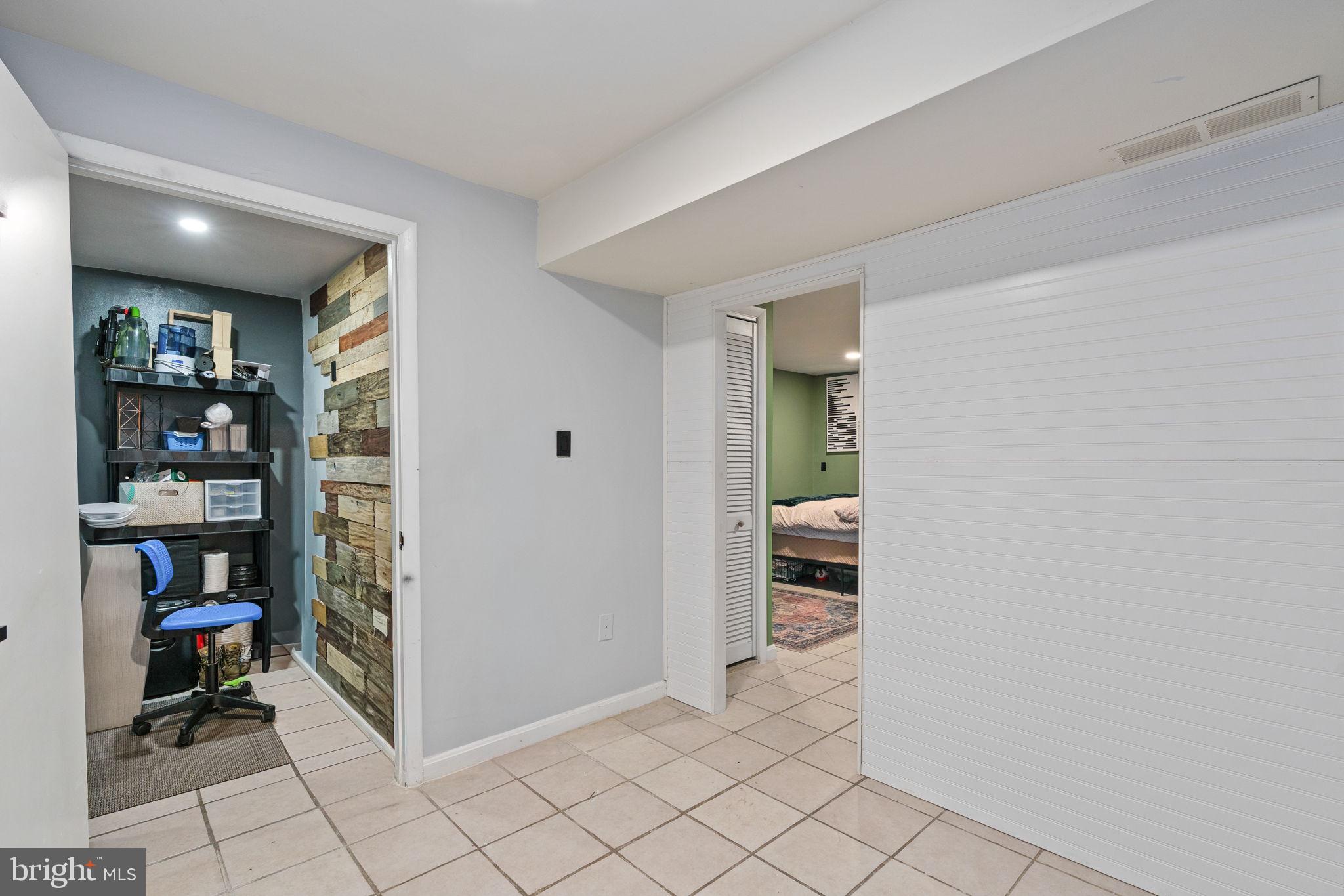 WILLIAMSTOWN - Residential