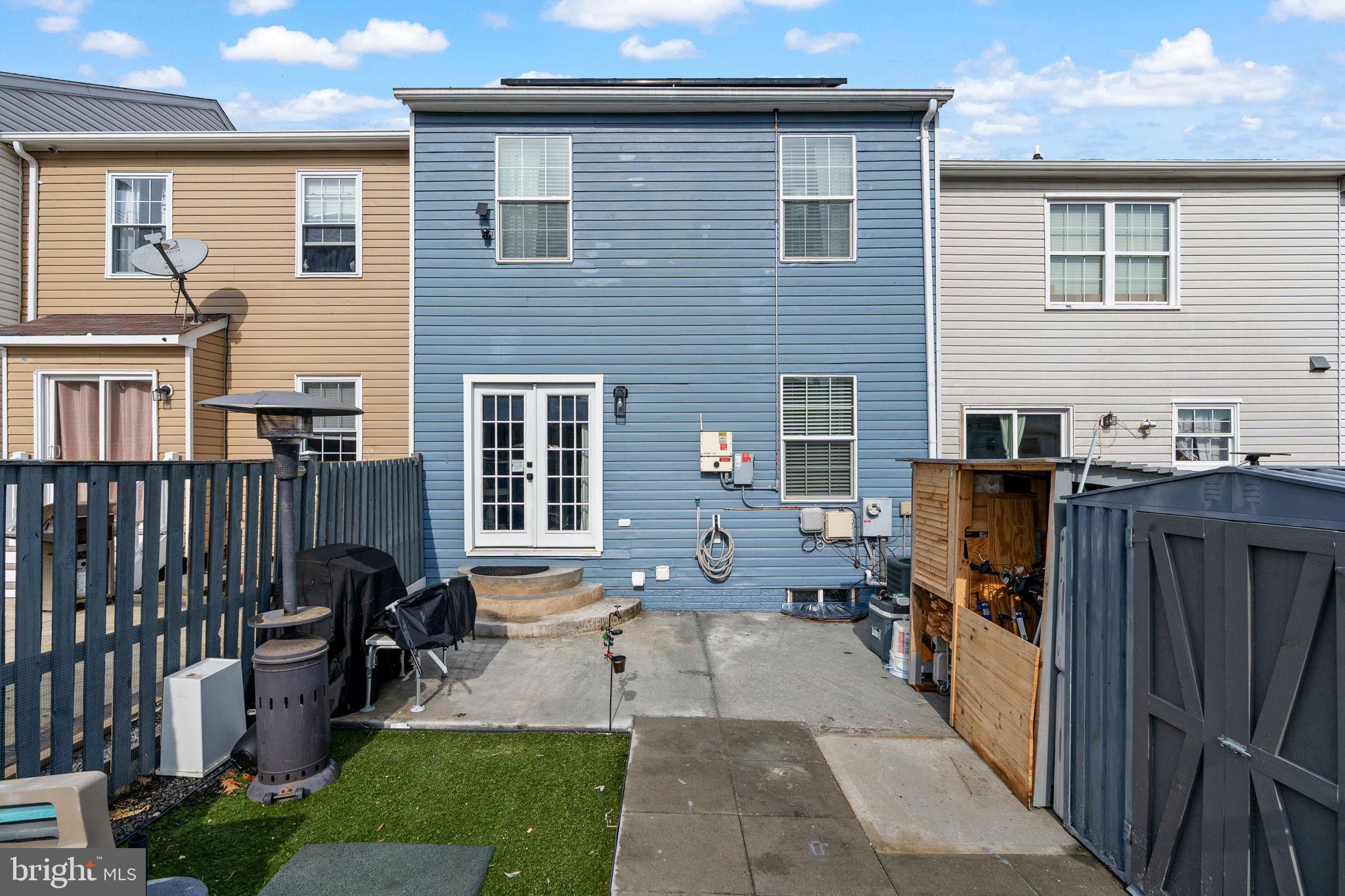 WILLIAMSTOWN - Residential