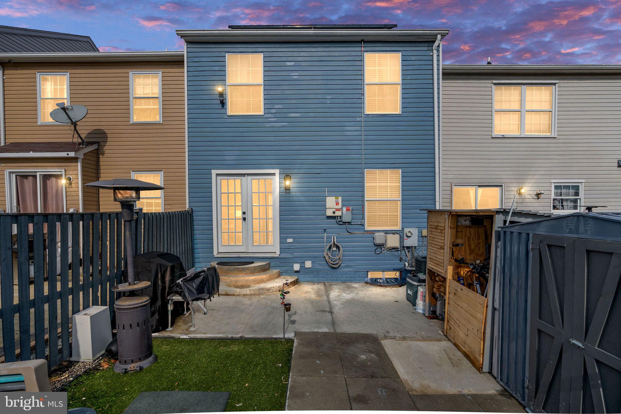 WILLIAMSTOWN - Residential