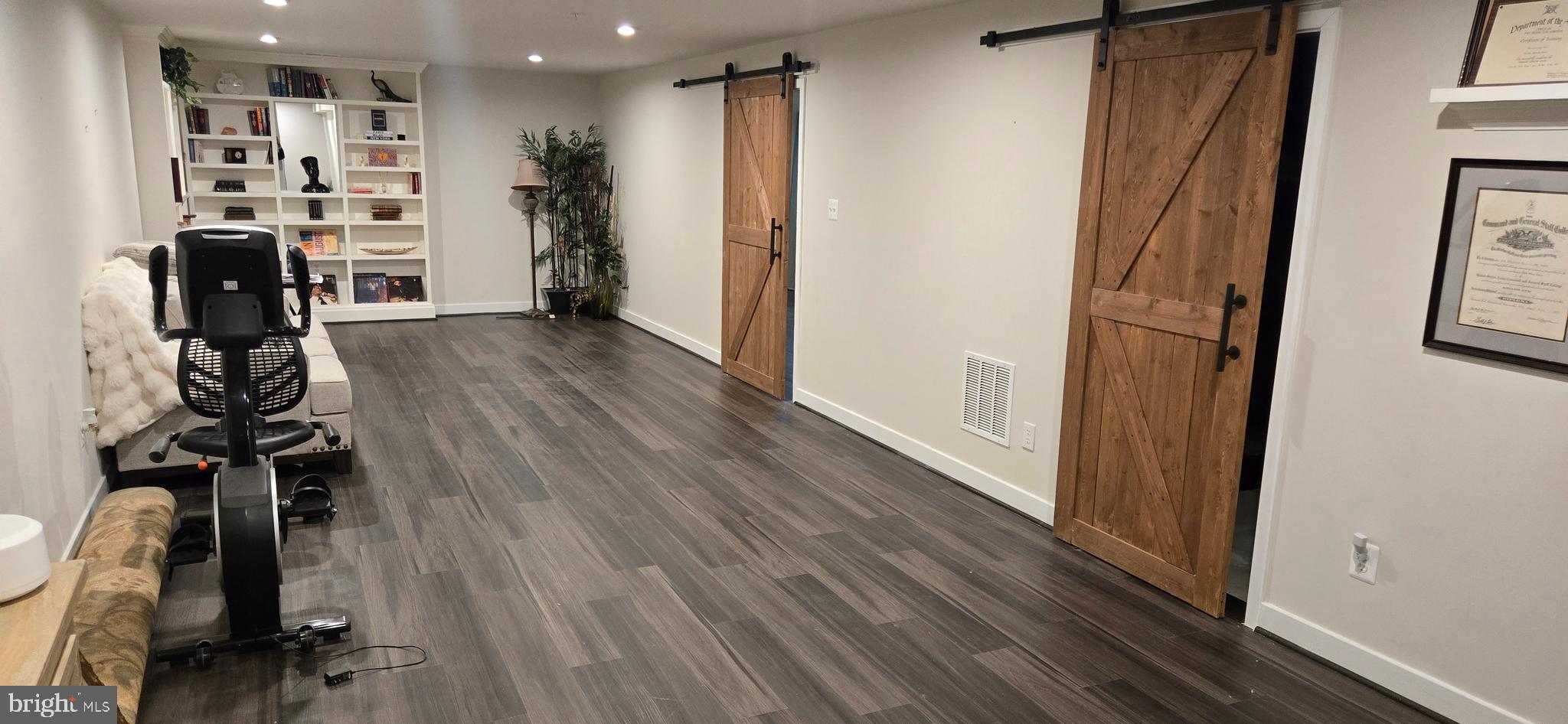 HARRINGTON TERRACE - Residential