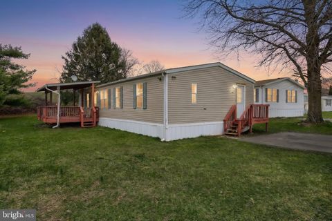 145 CHESAPEAKE ESTATE THOMASVILLE PA 17364