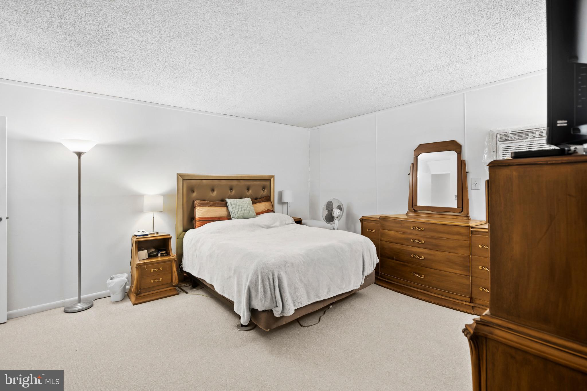 HAVERFORD HILL - Residential