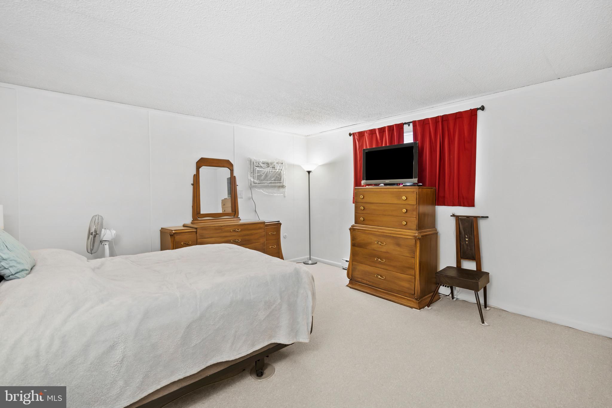 HAVERFORD HILL - Residential