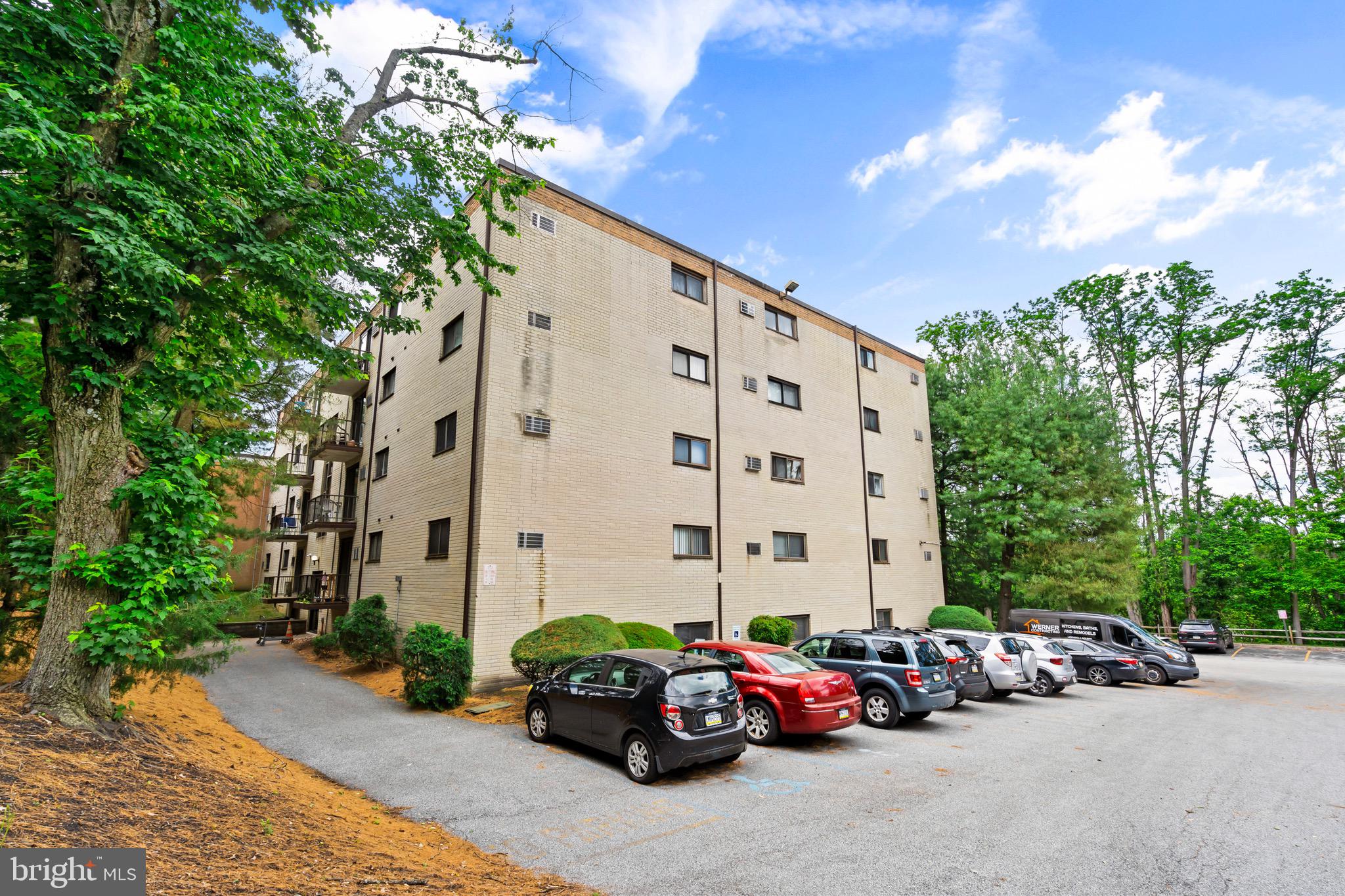 HAVERFORD HILL - Residential