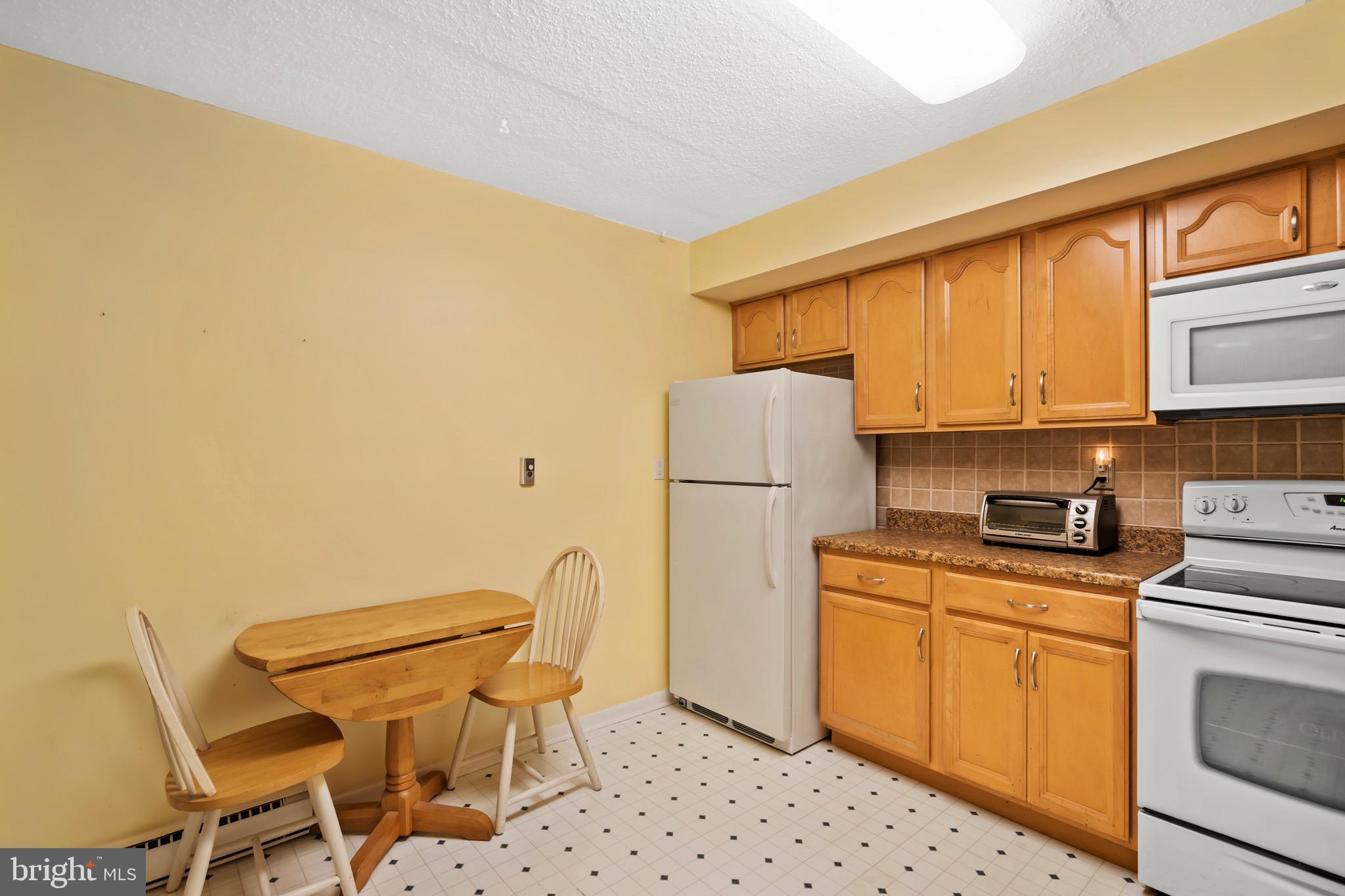 HAVERFORD HILL - Residential