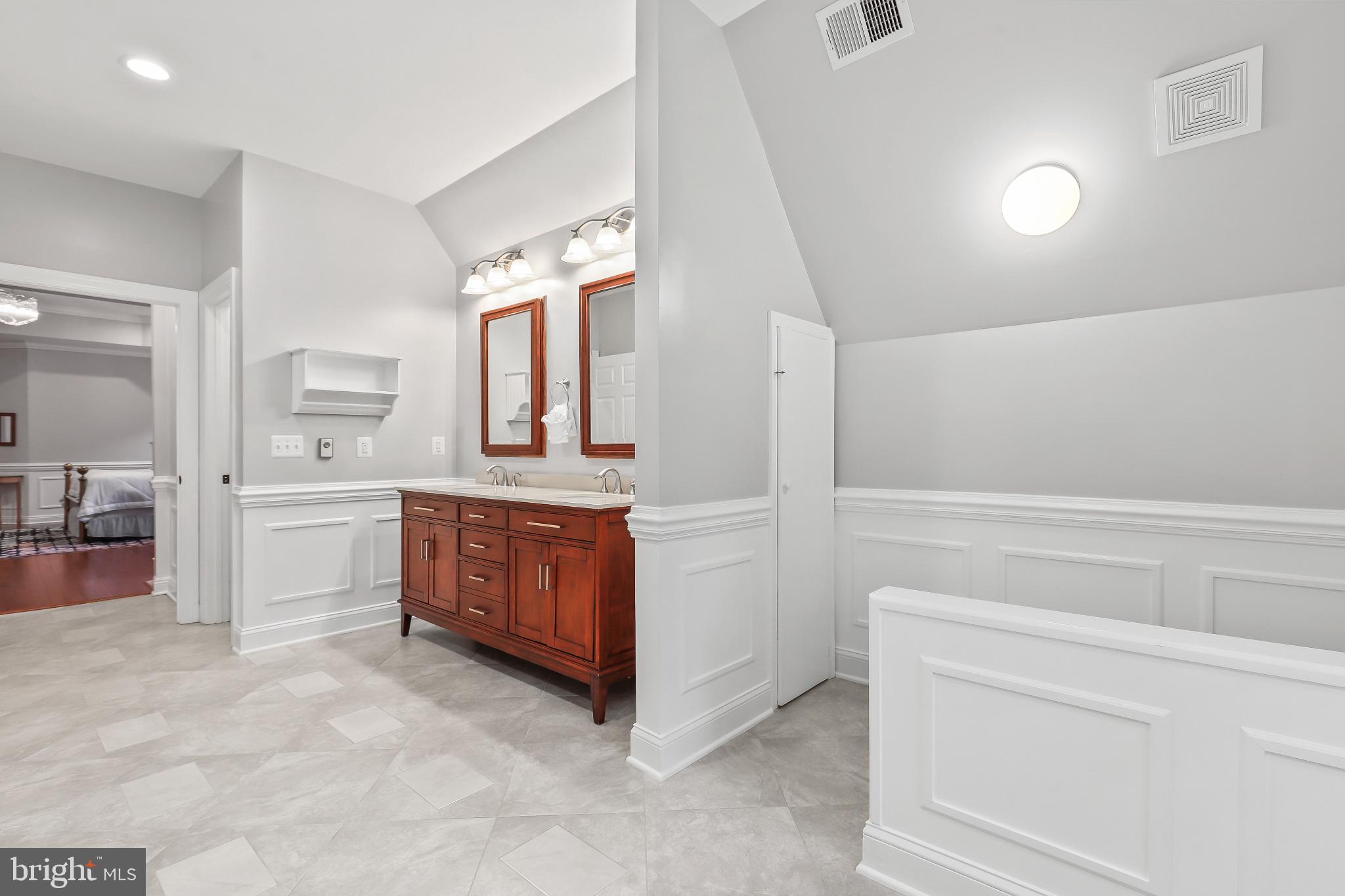 CHAPEL HILL - Residential