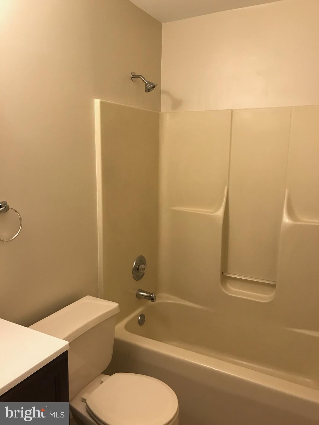 VILLAGE OF PAWNEE - Residential Lease