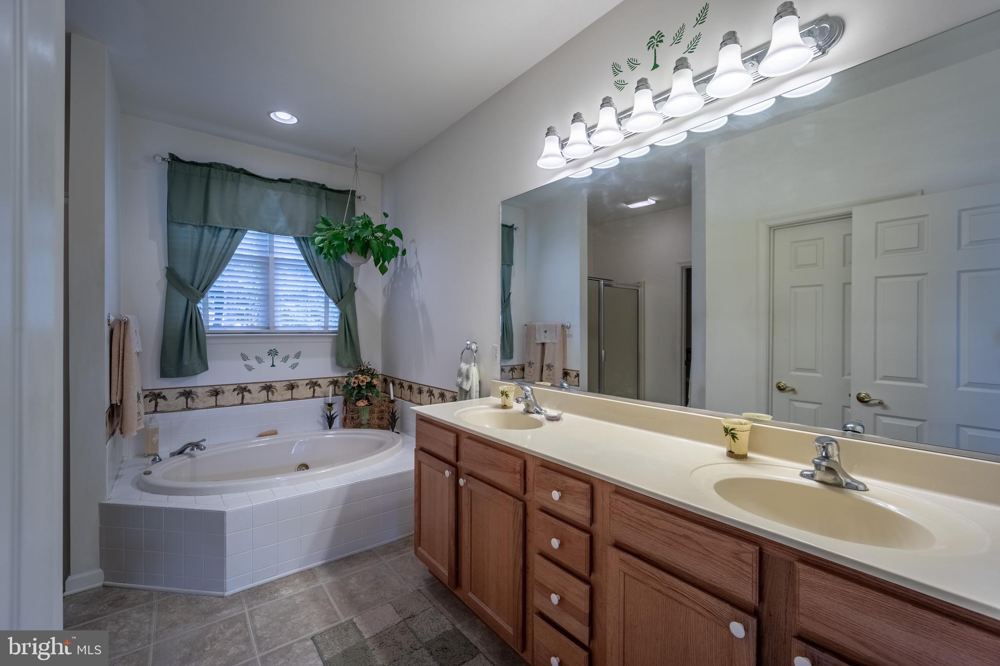 OYSTER HARBOR - Residential