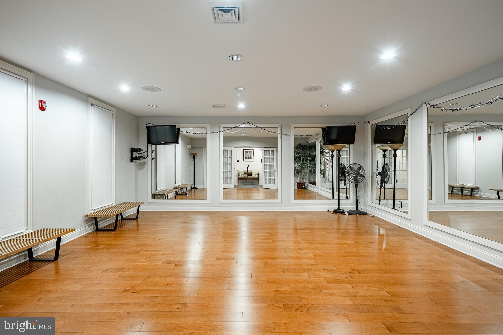 APPLEBROOK MEADOWS - Residential