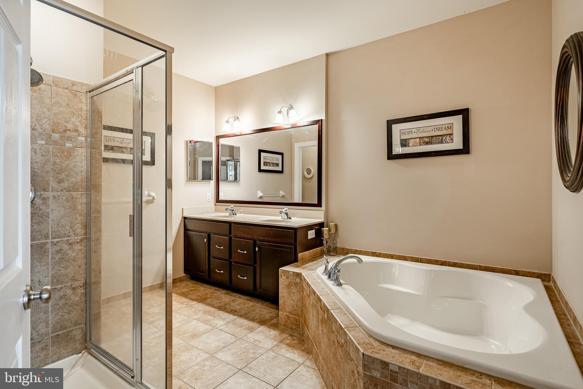 APPLEBROOK MEADOWS - Residential